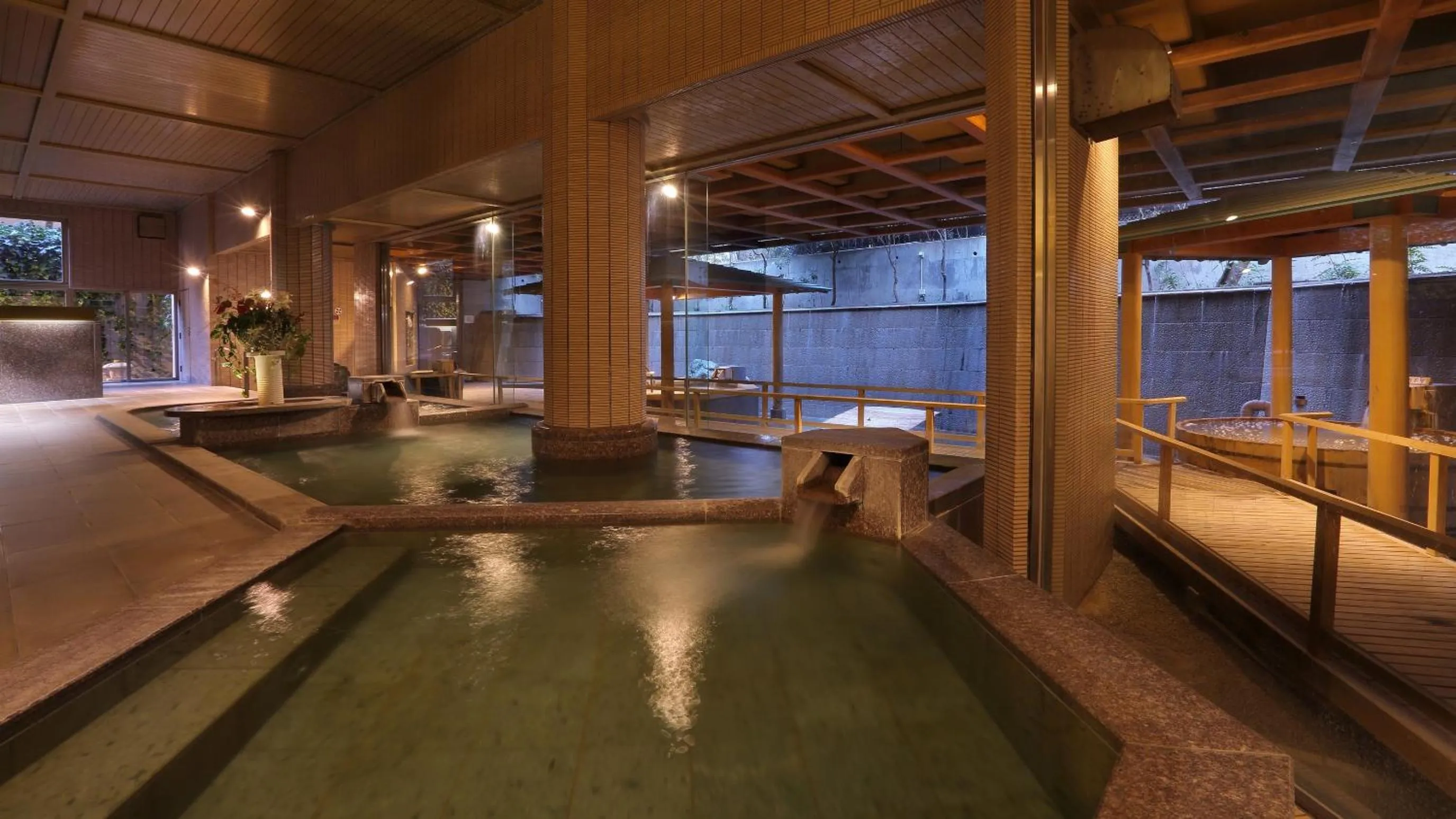 Public Bath in Kamogawakan
