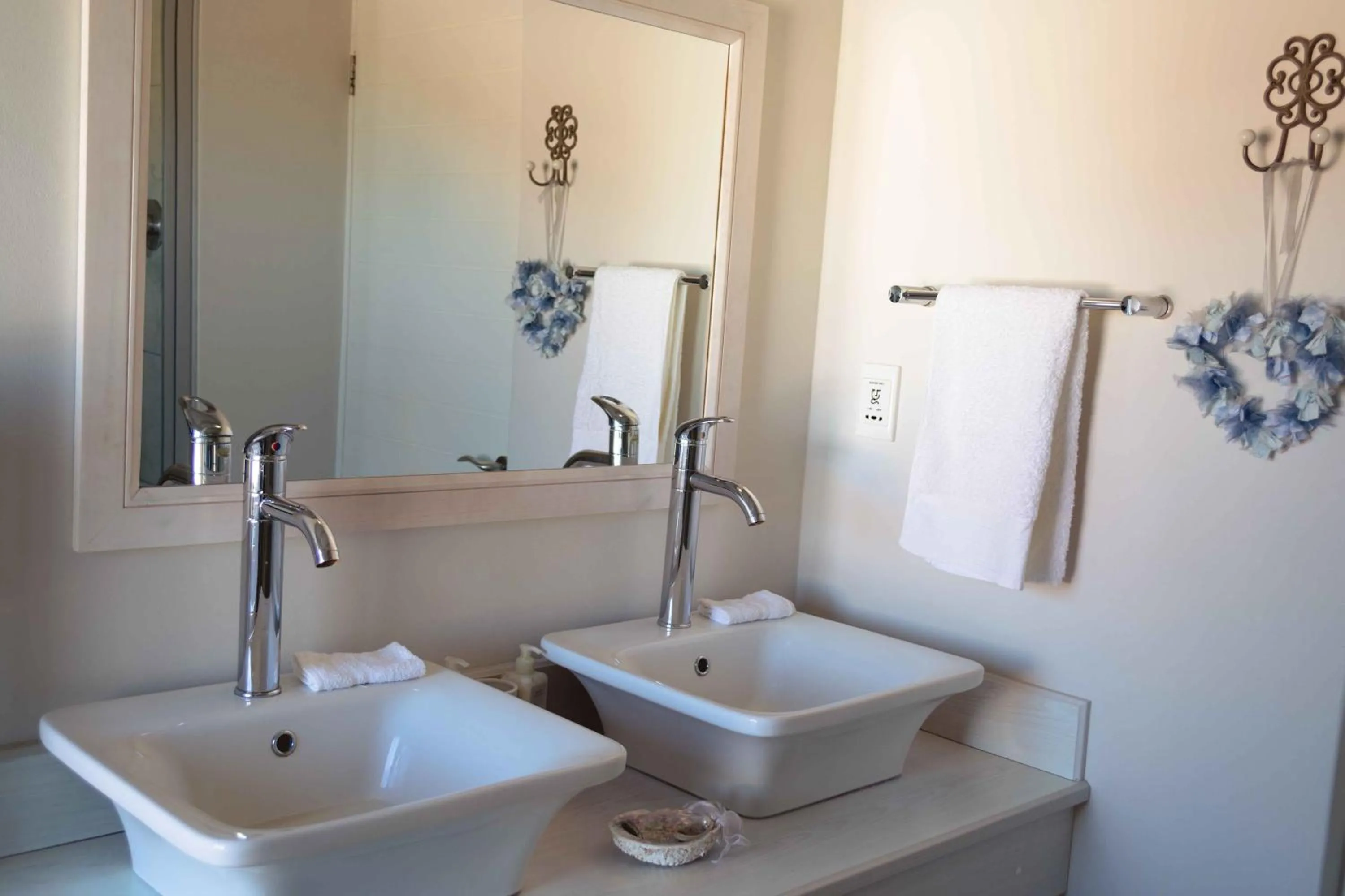 Bathroom in 138 Marine Beachfront Guesthouse