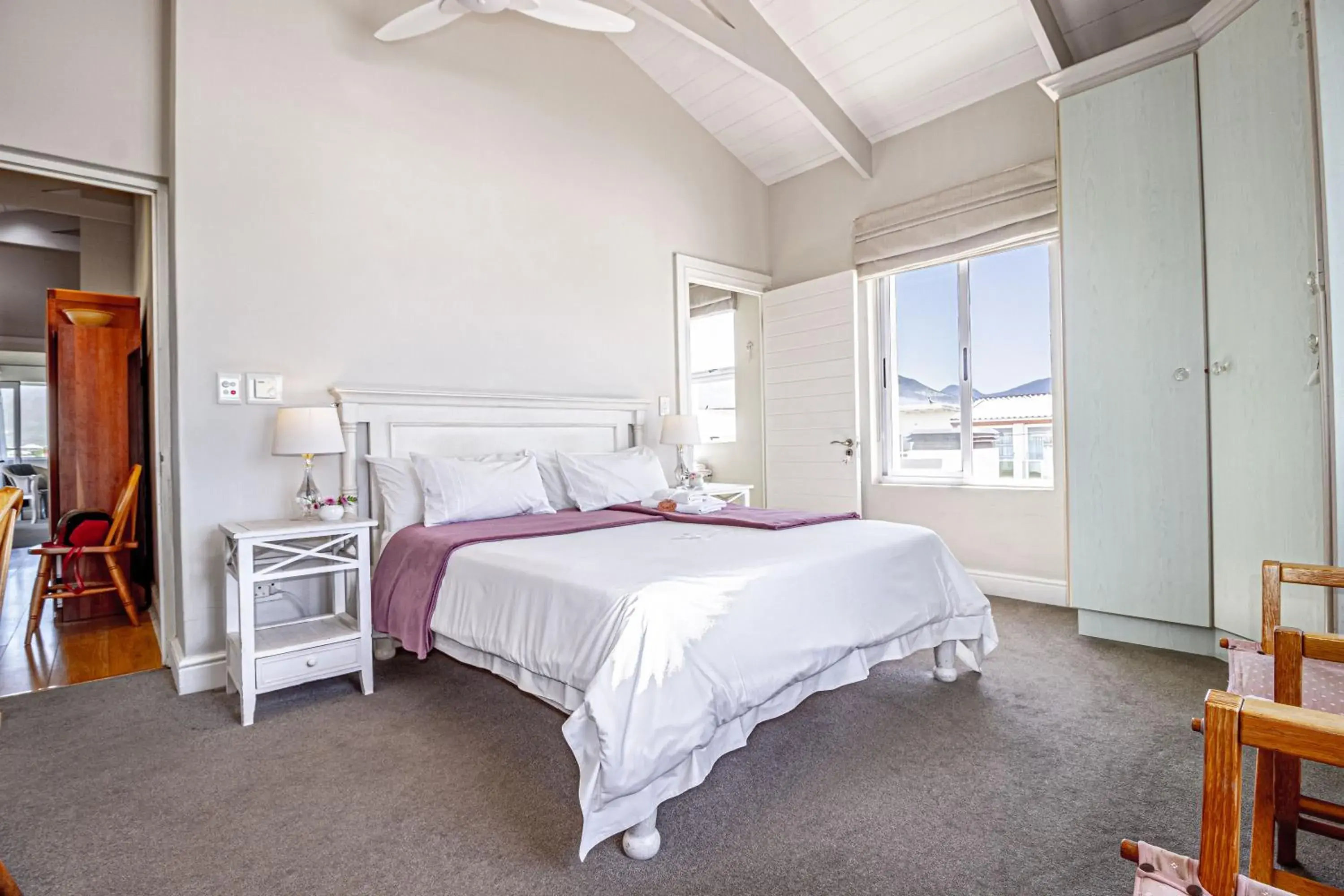 Bed in 138 Marine Beachfront Guesthouse Bed in 138 Marine Beachfront Guesthouse