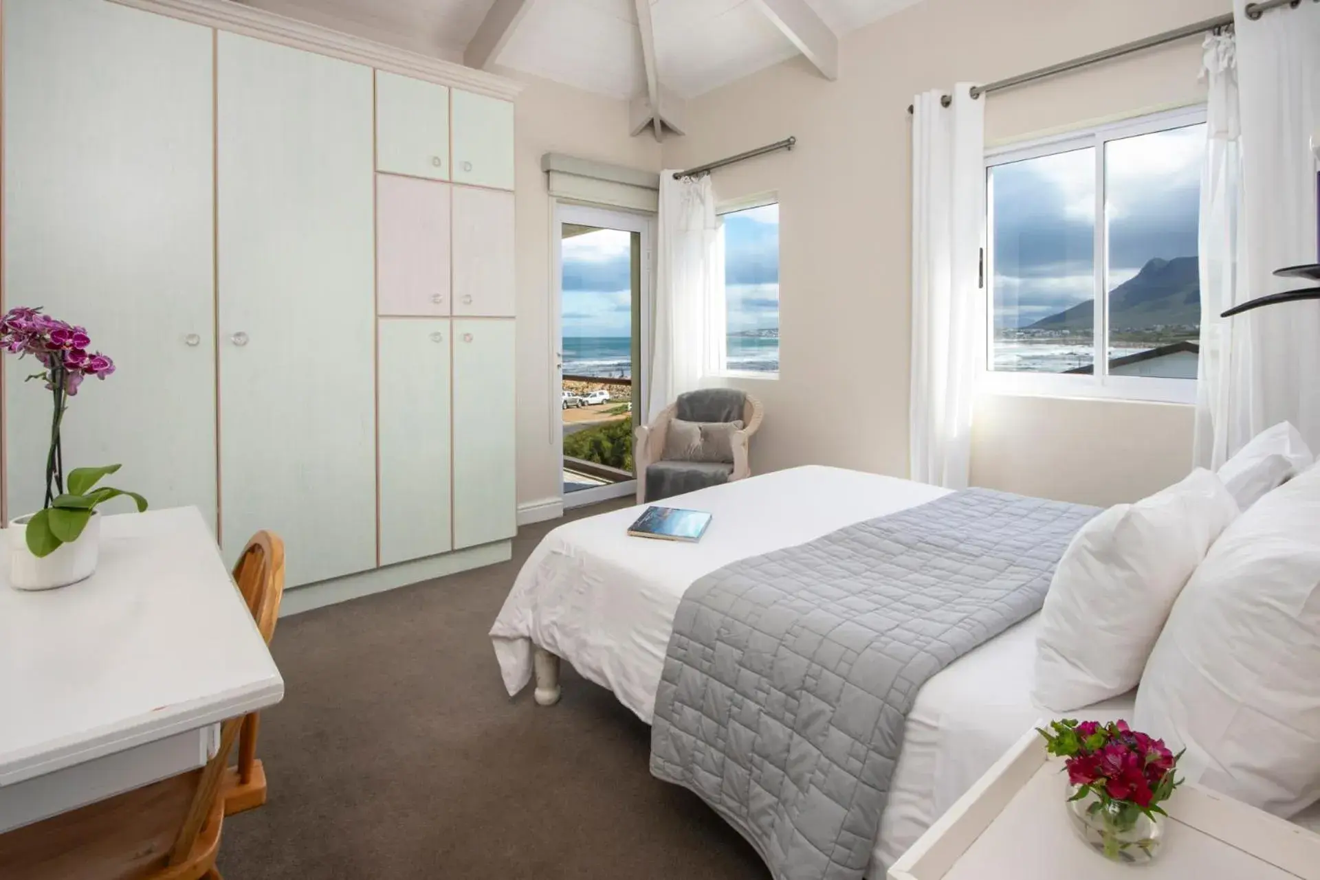 Sea view, Bed in 138 Marine Beachfront Guesthouse Sea view, Bed in 138 Marine Beachfront Guesthouse