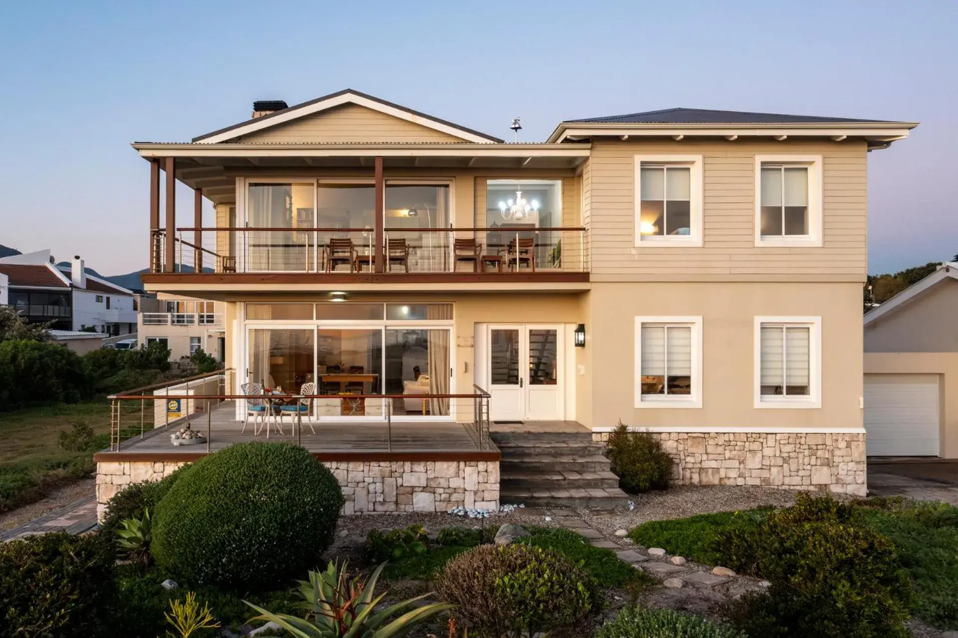 Property building in 138 Marine Beachfront Guesthouse Property building in 138 Marine Beachfront Guesthouse