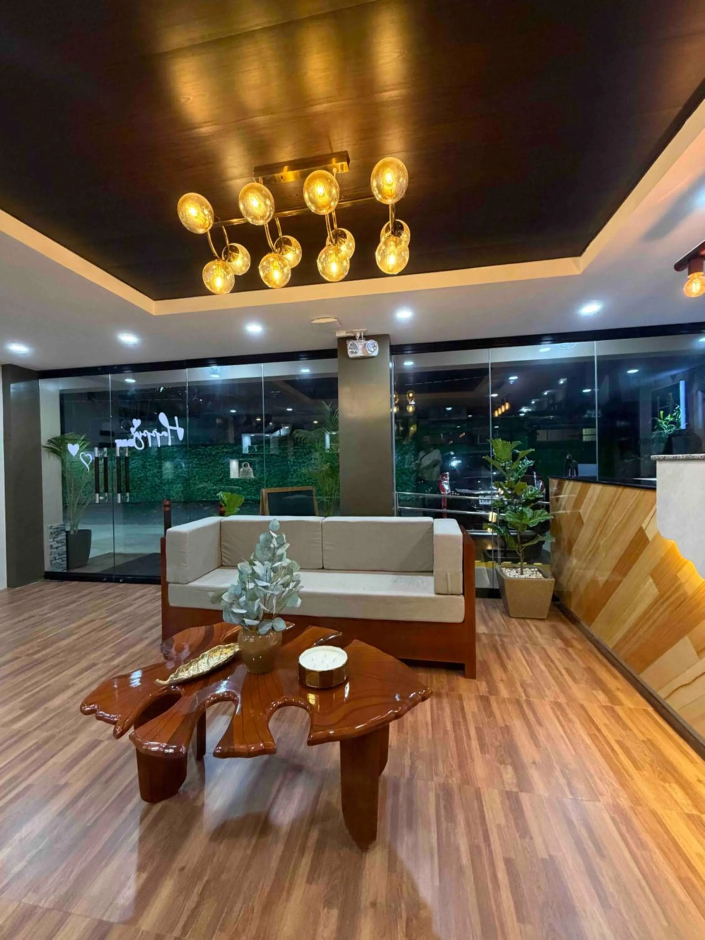 Hollywood Hotel Puerto Princesa