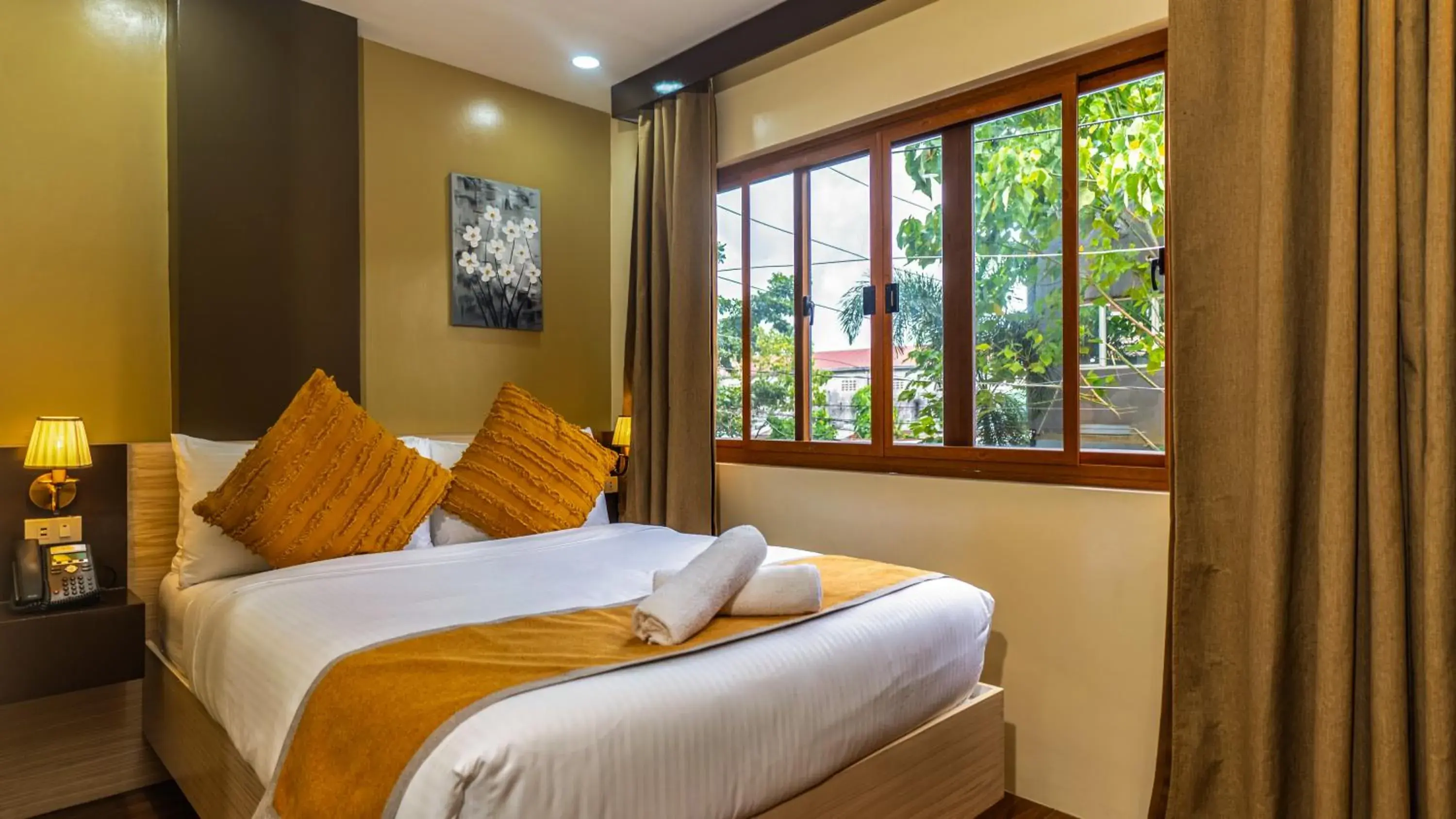Deluxe Room in Hollywood Hotel Puerto Princesa Deluxe Room in Hollywood Hotel Puerto Princesa