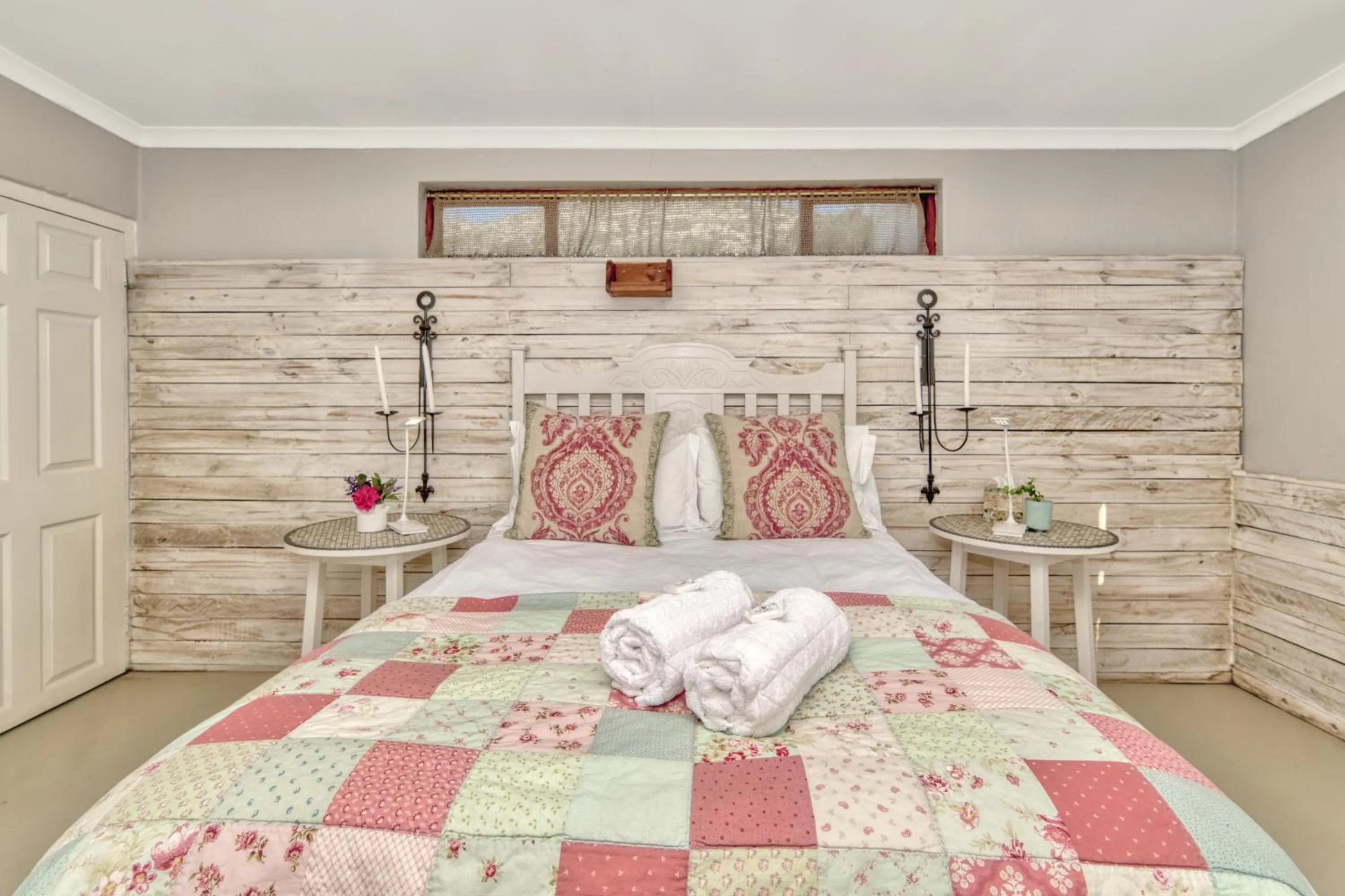 Bed in Old Sam's Cottage