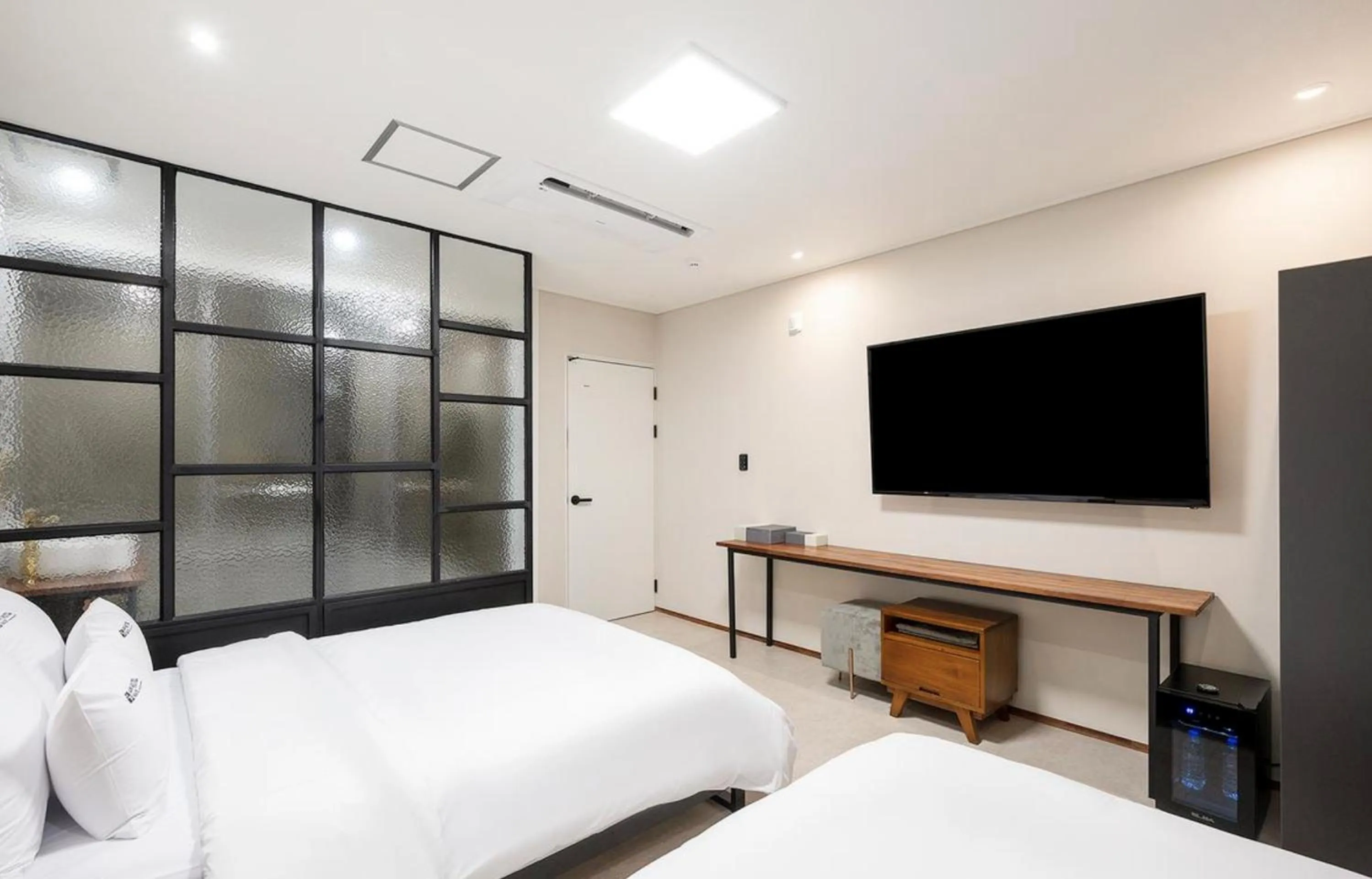 Bed in Gunsan LAONHAJE