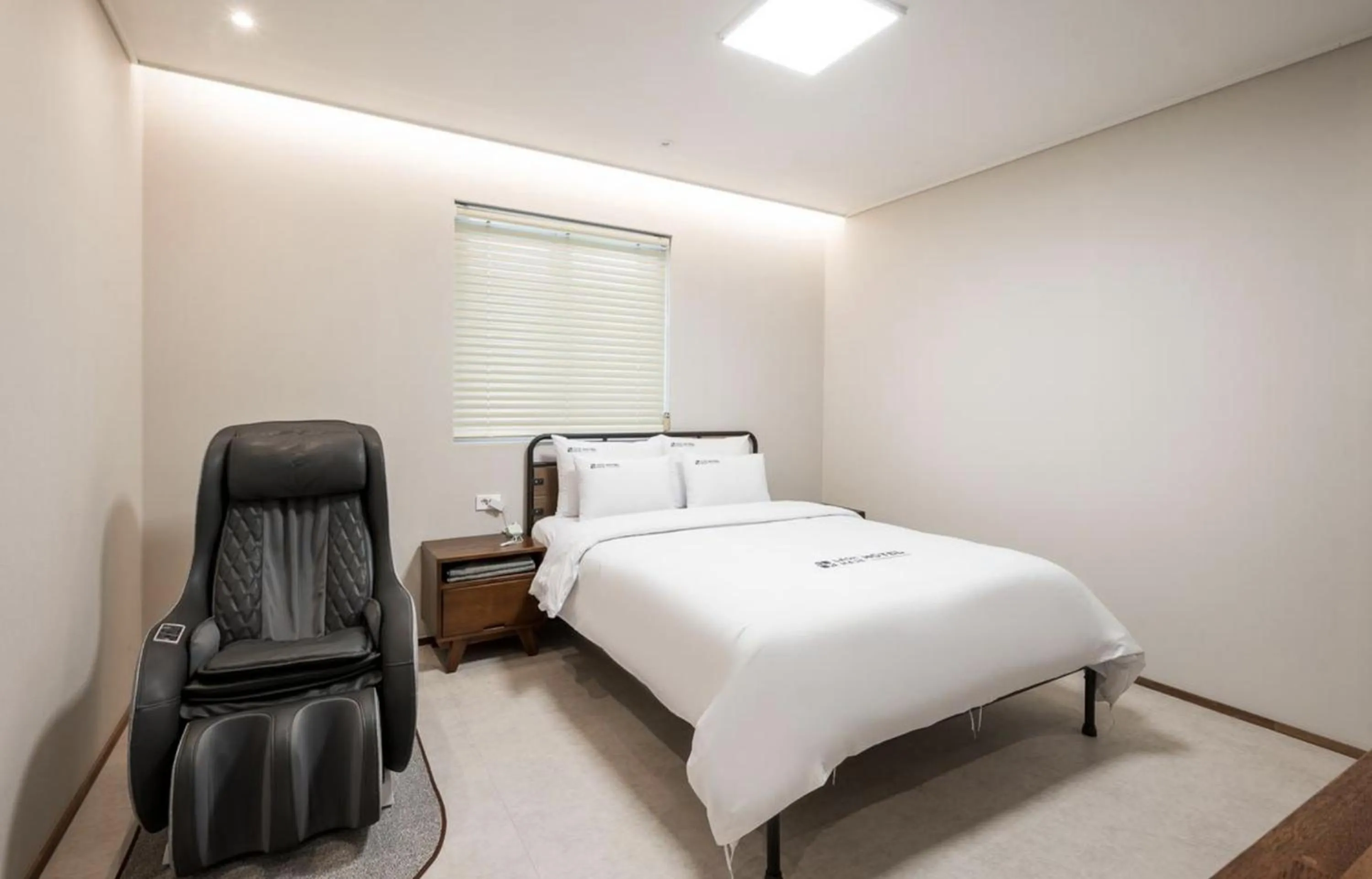 Bed in Gunsan LAONHAJE