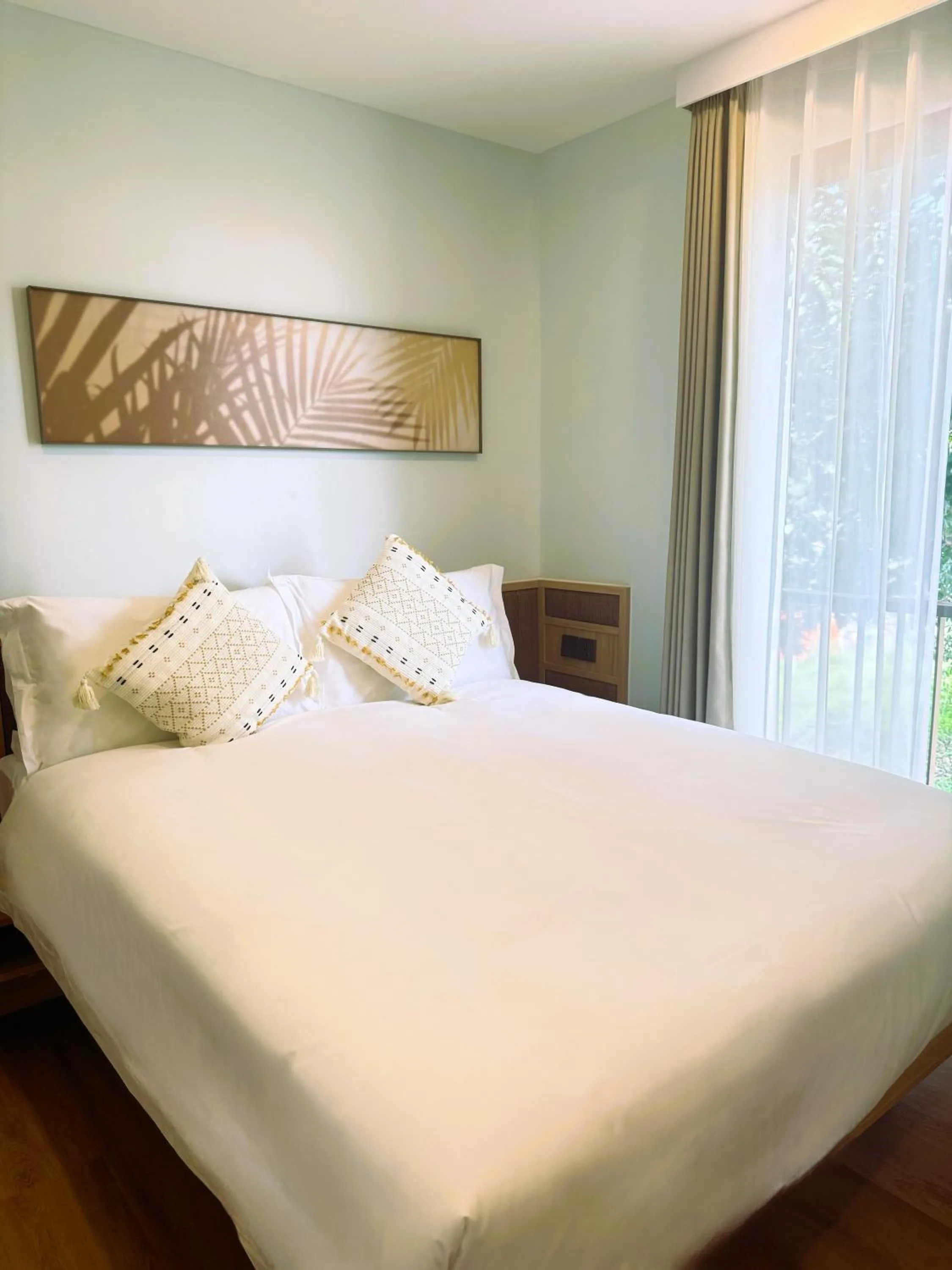 Bedroom, Bed in Wyndham Garden Samui Wing