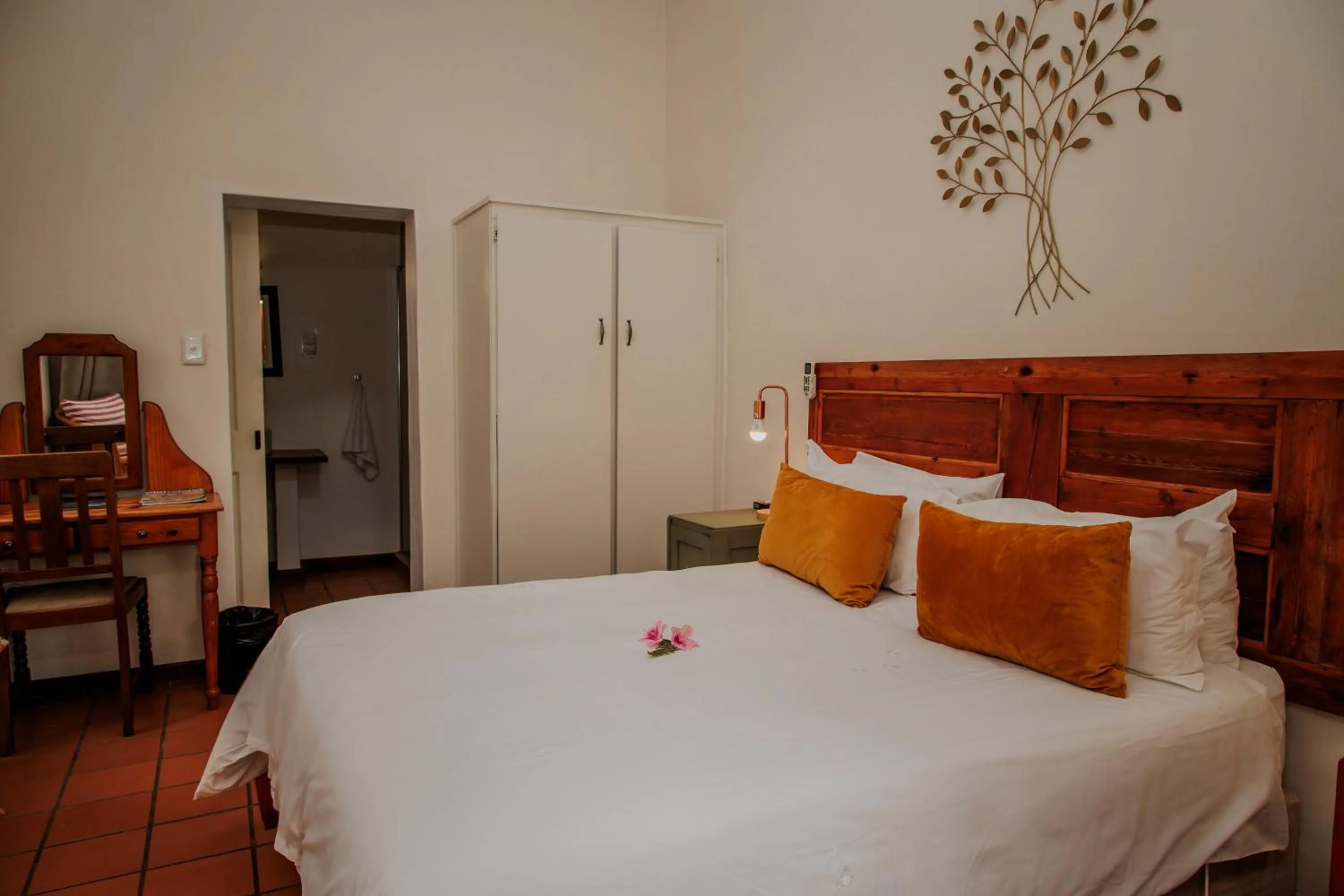 Bed in Aan de Oever Guesthouse