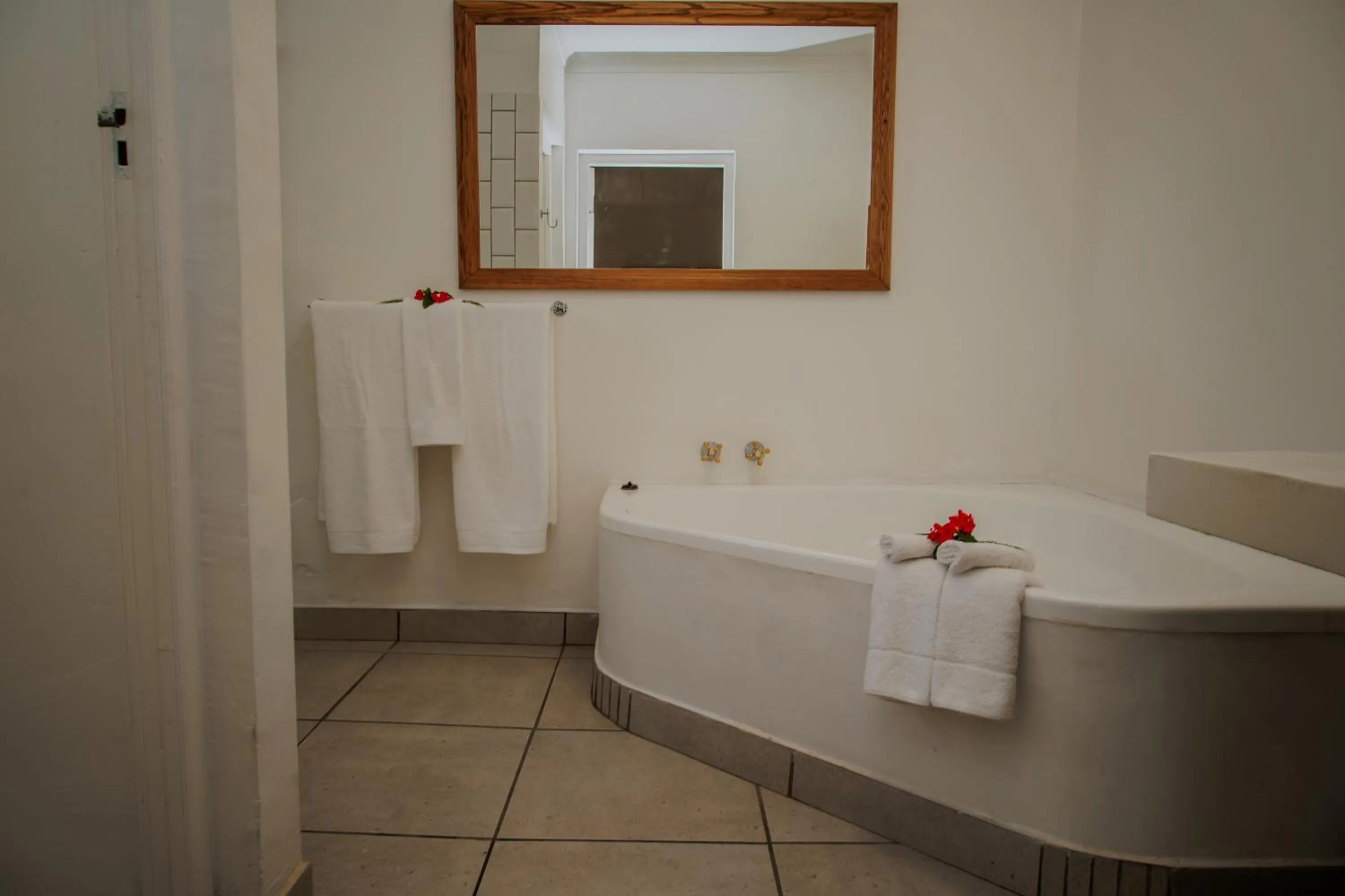 Bathroom in Aan de Oever Guesthouse