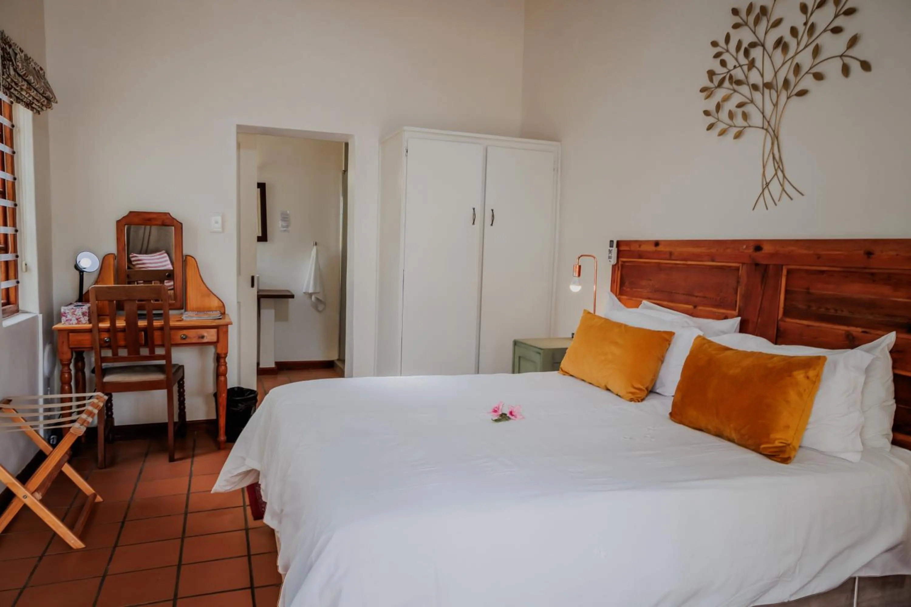 Bed in Aan de Oever Guesthouse