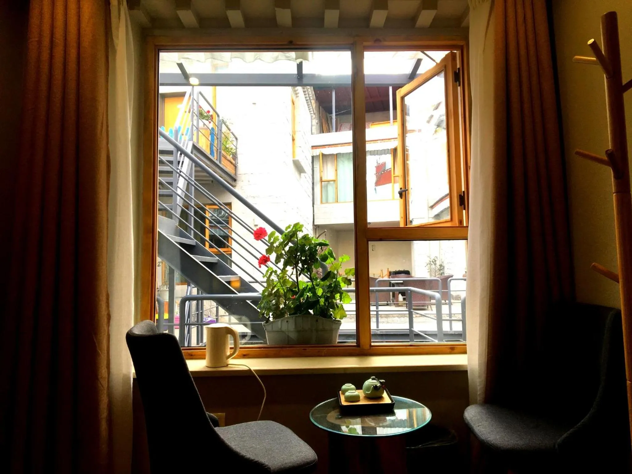 Decorative detail in Fengma Feiyang Hostel