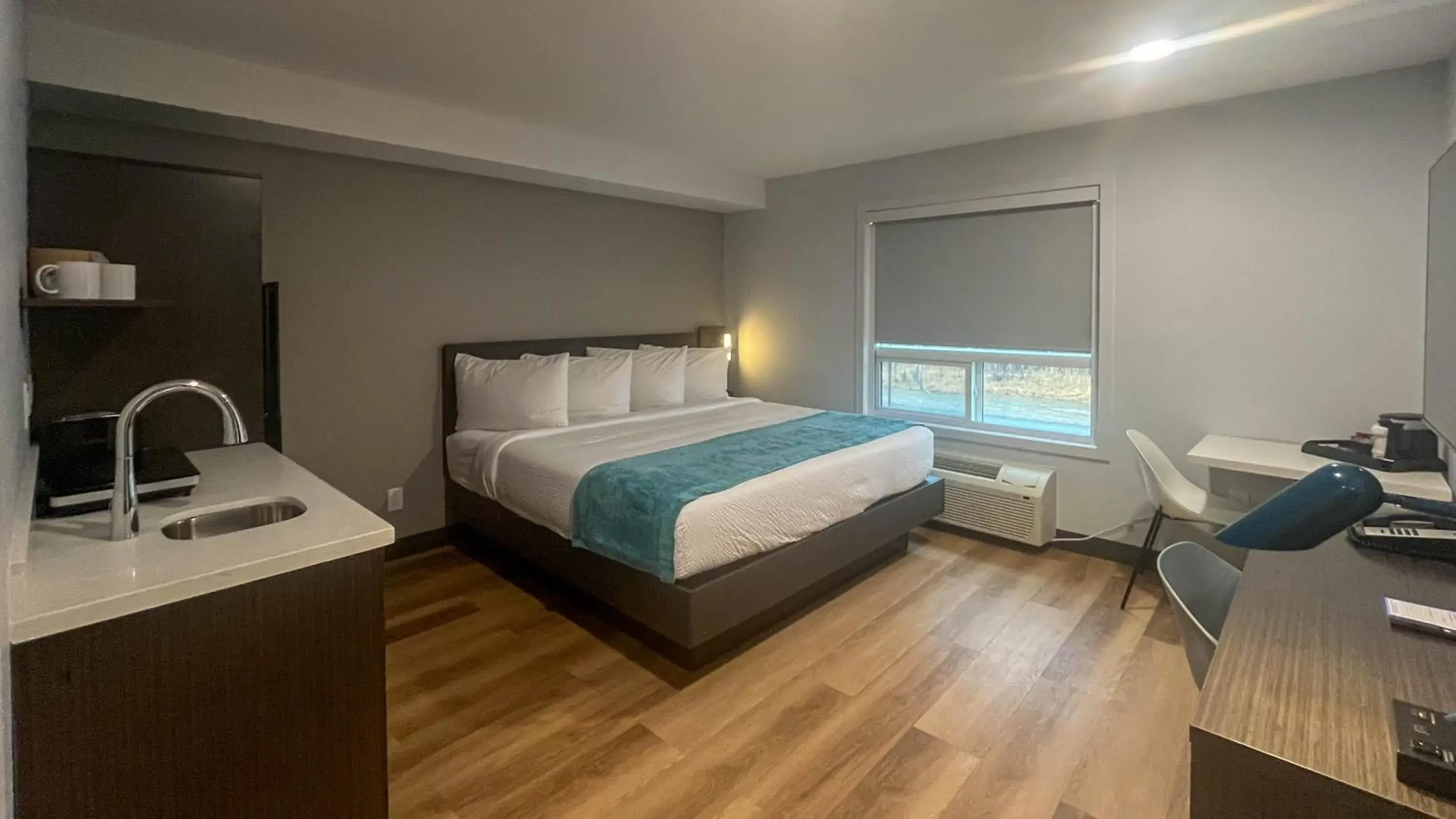King Room - Disability Access in Studio 6 Fort Frances ON King Room - Disability Access in Studio 6 Fort Frances ON