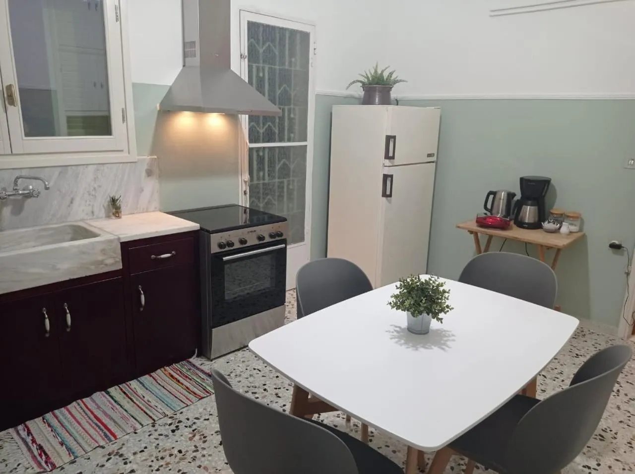 Danesi House