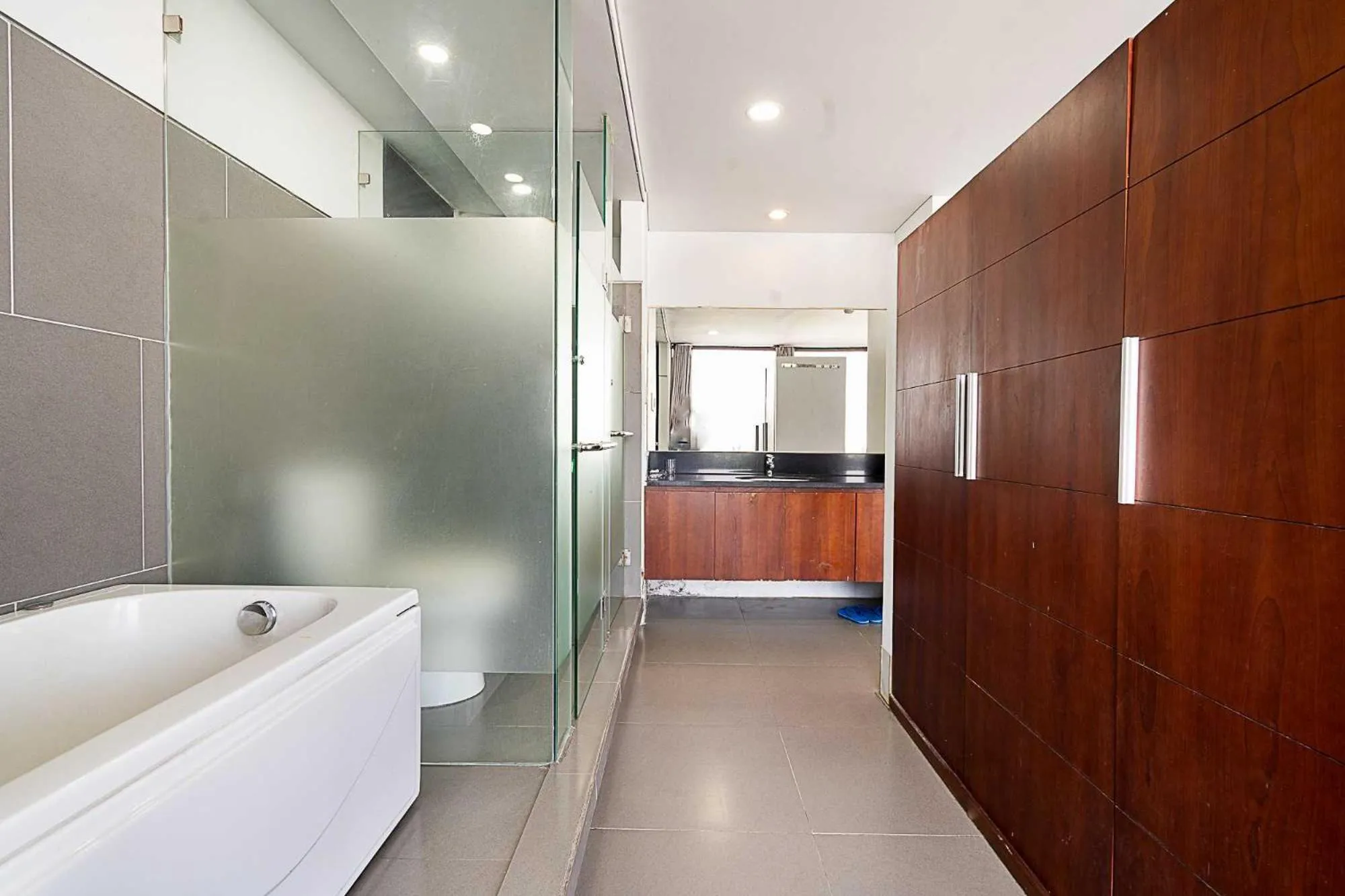 Bathroom in Collection O Duc Dat Hotel - Go Vap District