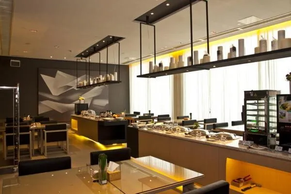 Restaurant/places to eat in Jinjiang Inn Fuzhou Cangshan Olympic Centre