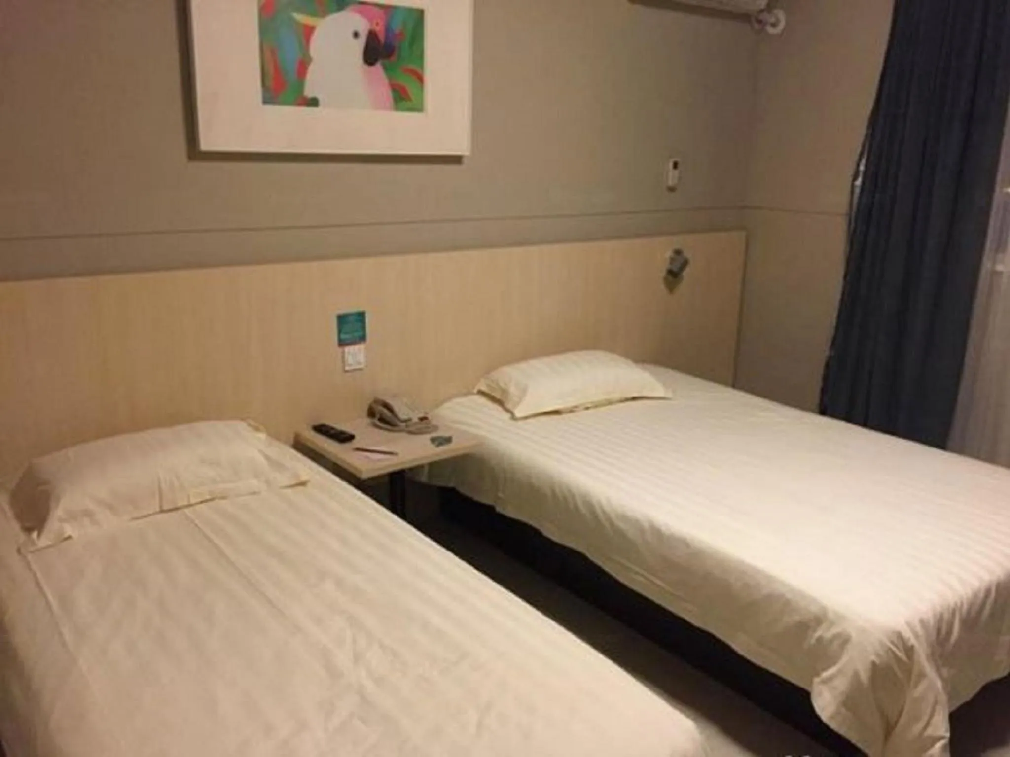 Bedroom, Bed in Jinjiang Inn Beihai Beibu Gulf Square