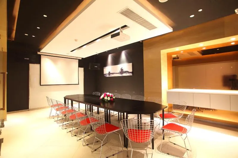 Library in Jinjiang Inn Haikou Guomao Jinlong Road