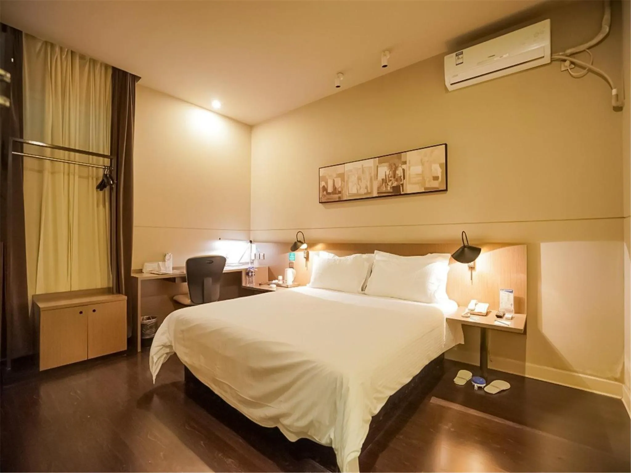 bunk bed, Bed in Jinjiang Inn Xiamen Jimei University Guomao