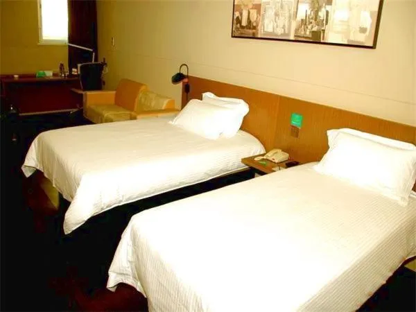 Bed in Jinjiang Inn Shenyang Middle Street Pedestrain