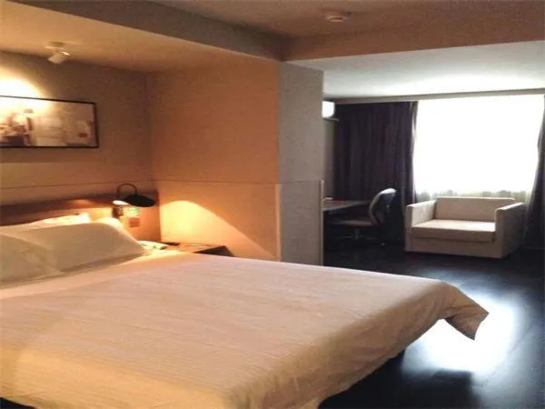 Bed in Jinjiang Inn Shenyang Middle Street Pedestrain