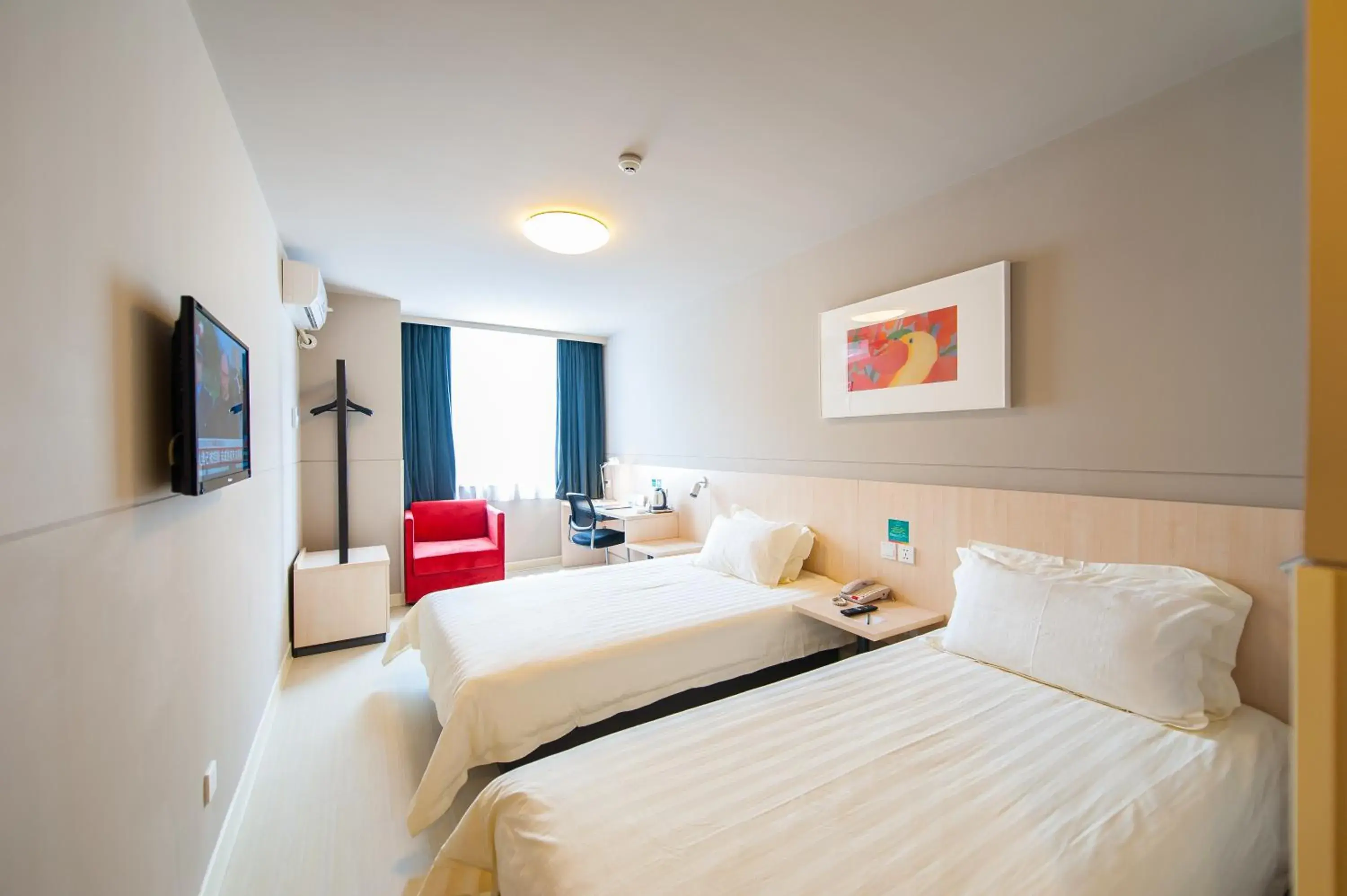 Photo of the whole room, Bed in Jinjiang Inn Wuhan Zhonghua Road Hubu Alley Photo of the whole room, Bed in Jinjiang Inn Wuhan Zhonghua Road Hubu Alley