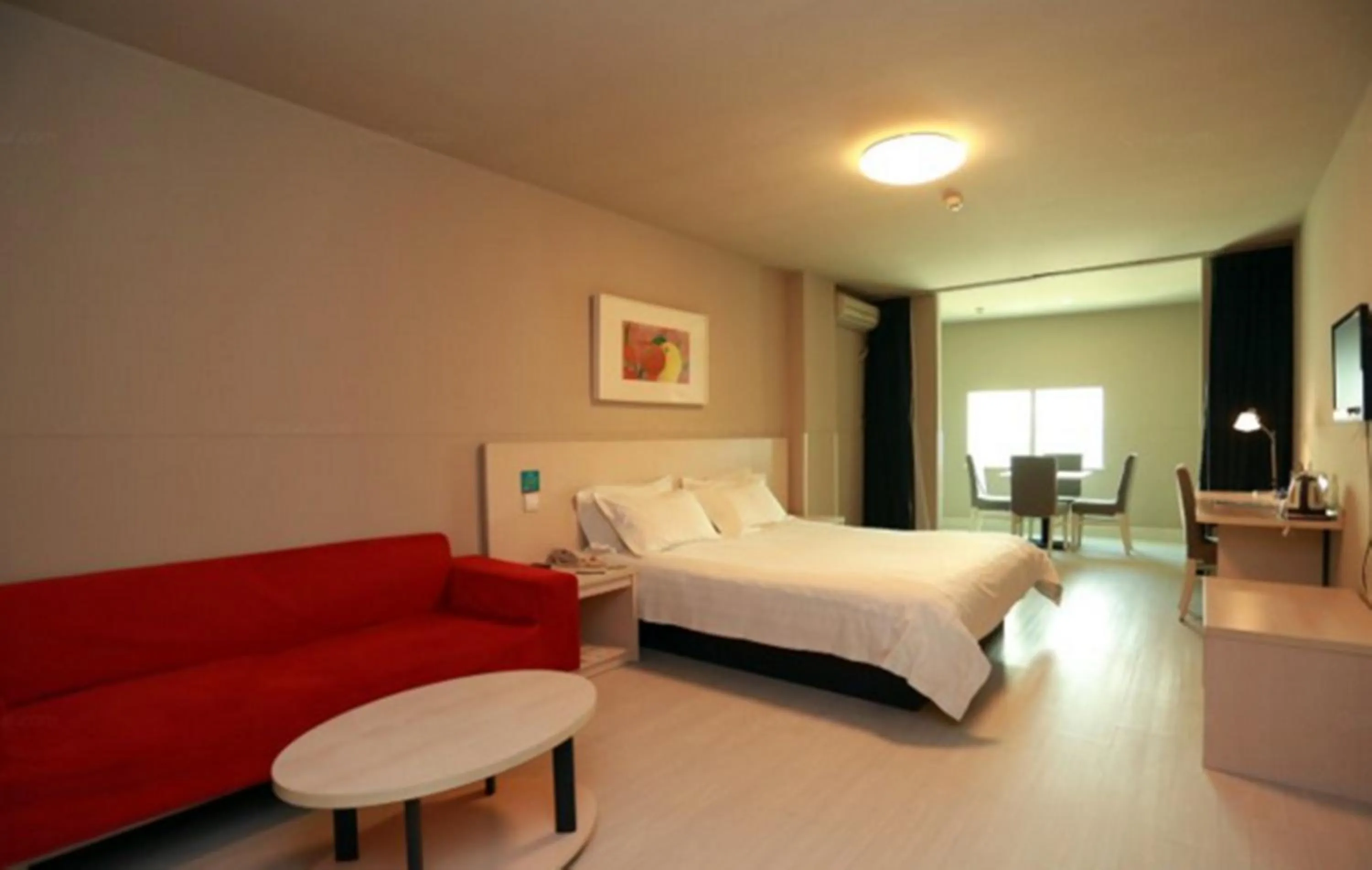 Photo of the whole room, Bed in Jinjiang Inn Wuhan Optical Valley Finance Habour
