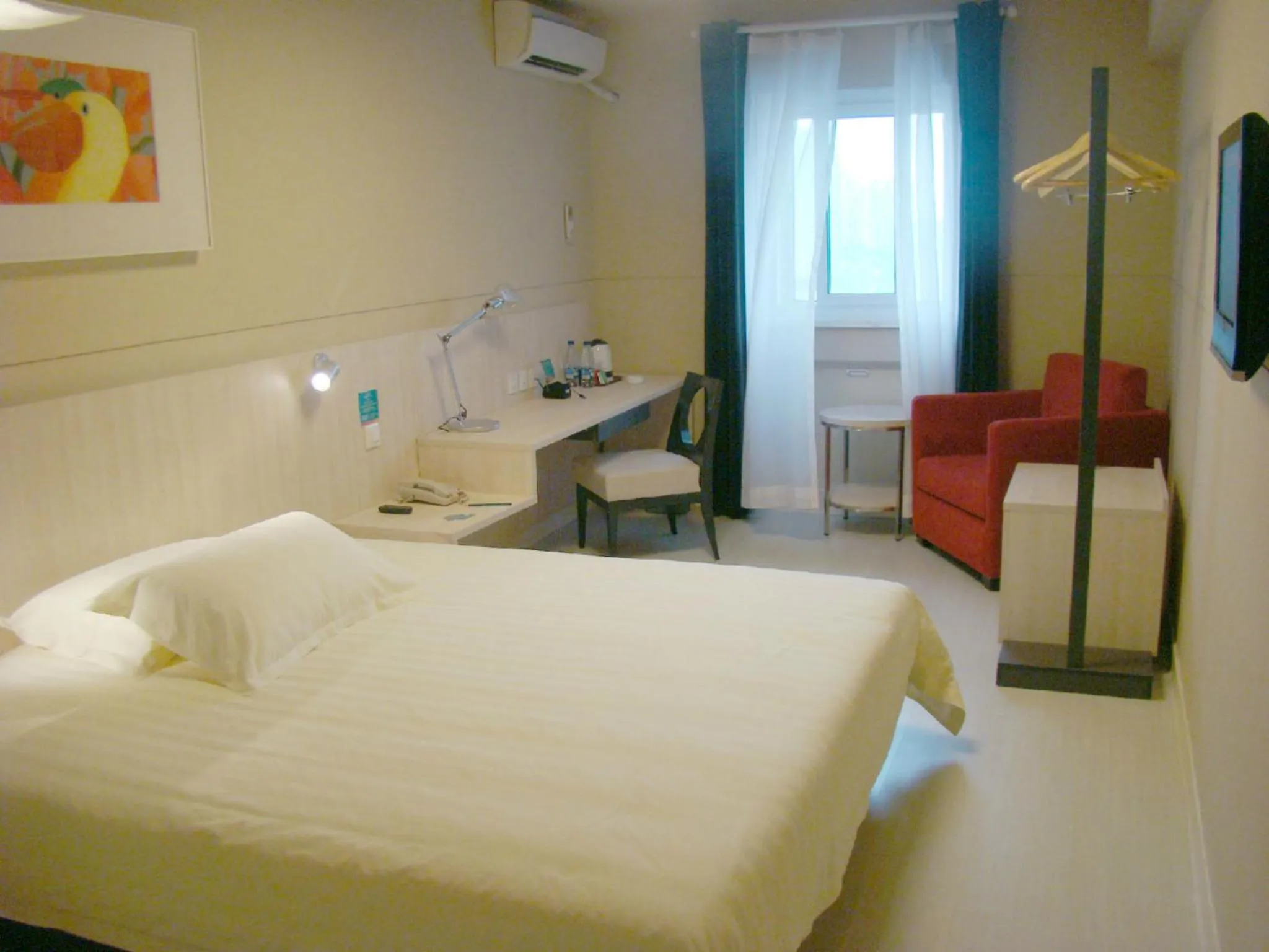 Bed in Jinjiang Inn Shenyang North Railway Station Huigong Square