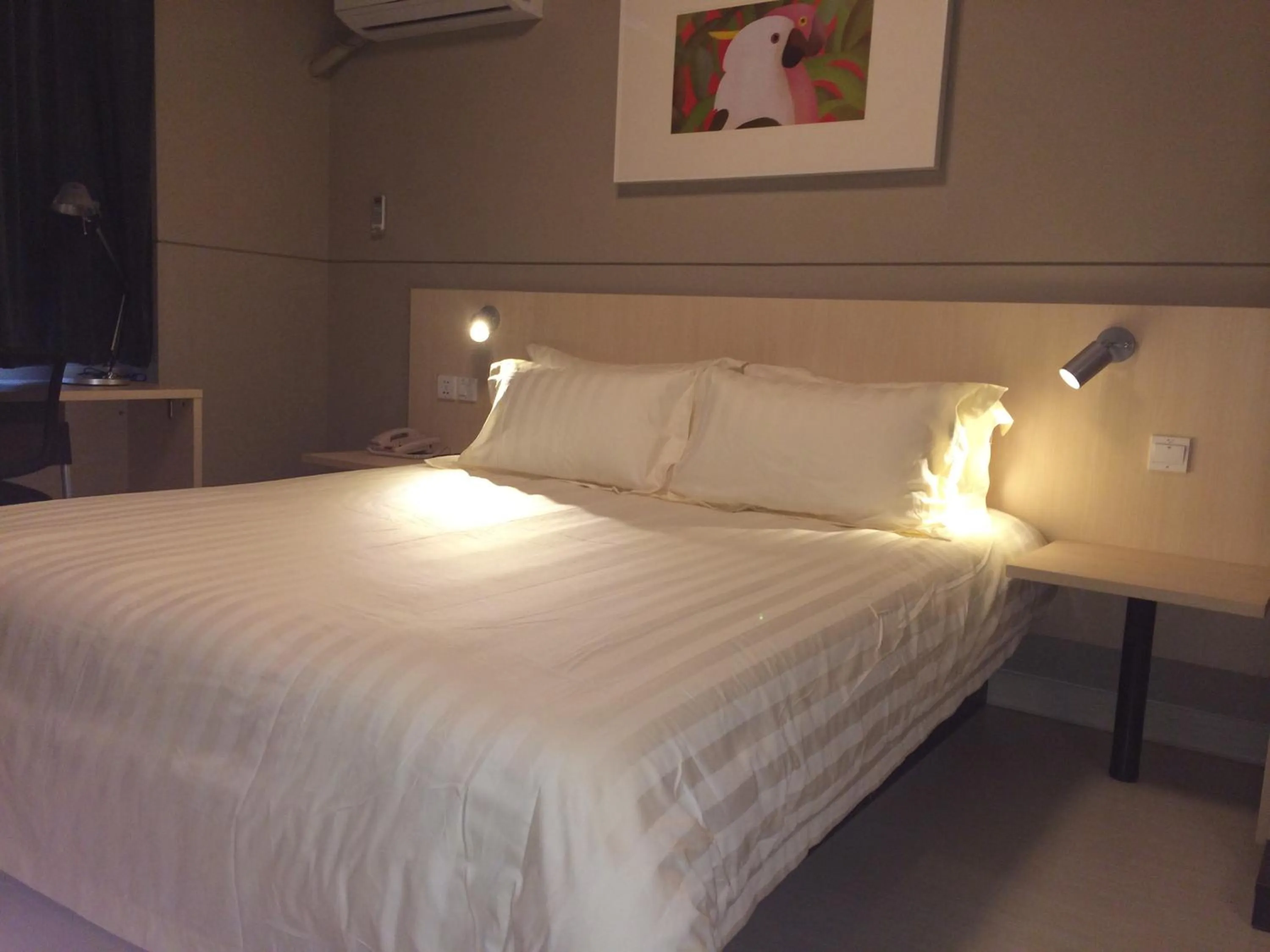 Bed in Jinjiang Inn Yibin Zhongshan Street