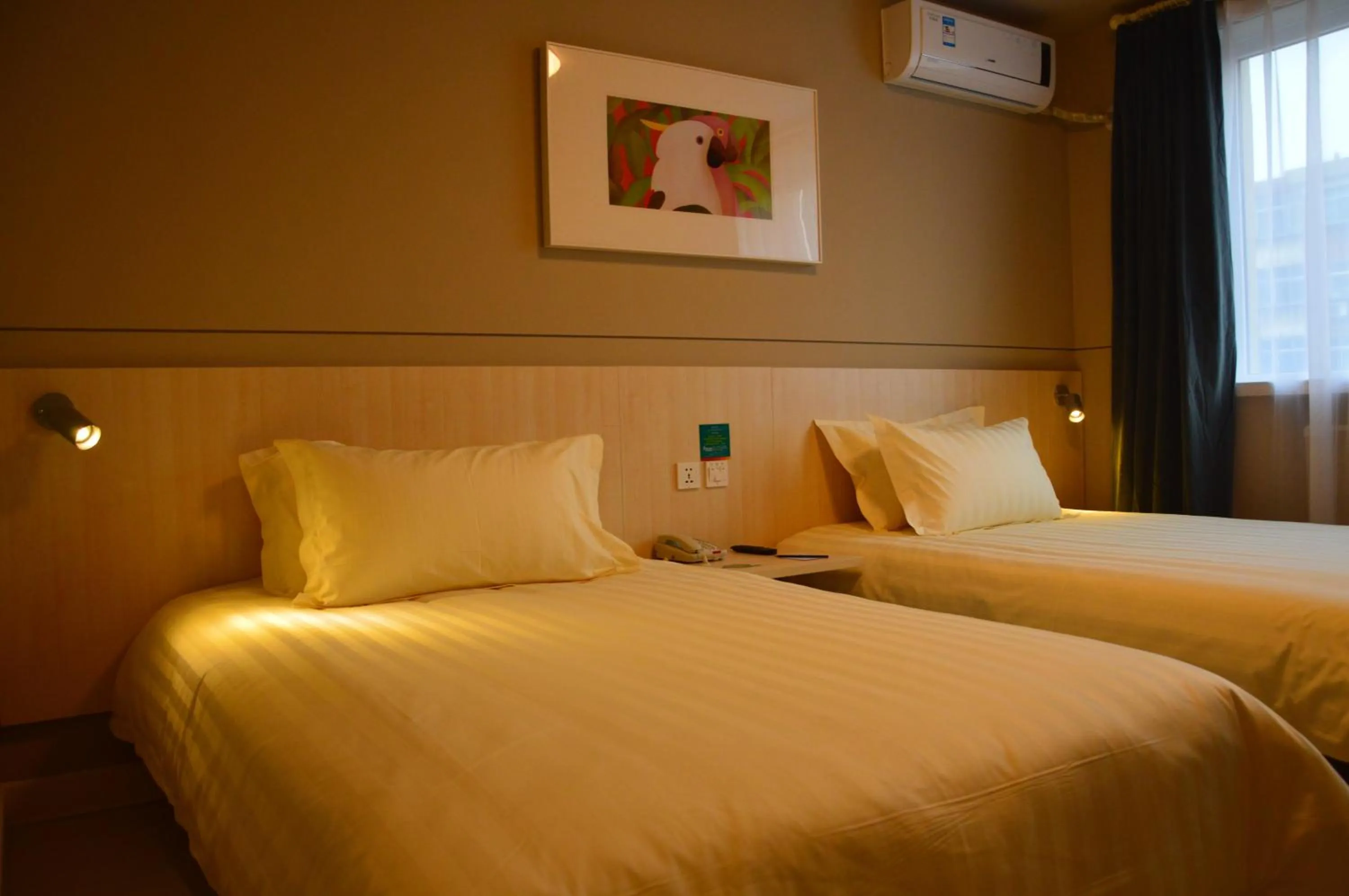 Bedroom, Bed in Jinjiang Inn Baoding Xiangyang Avenue