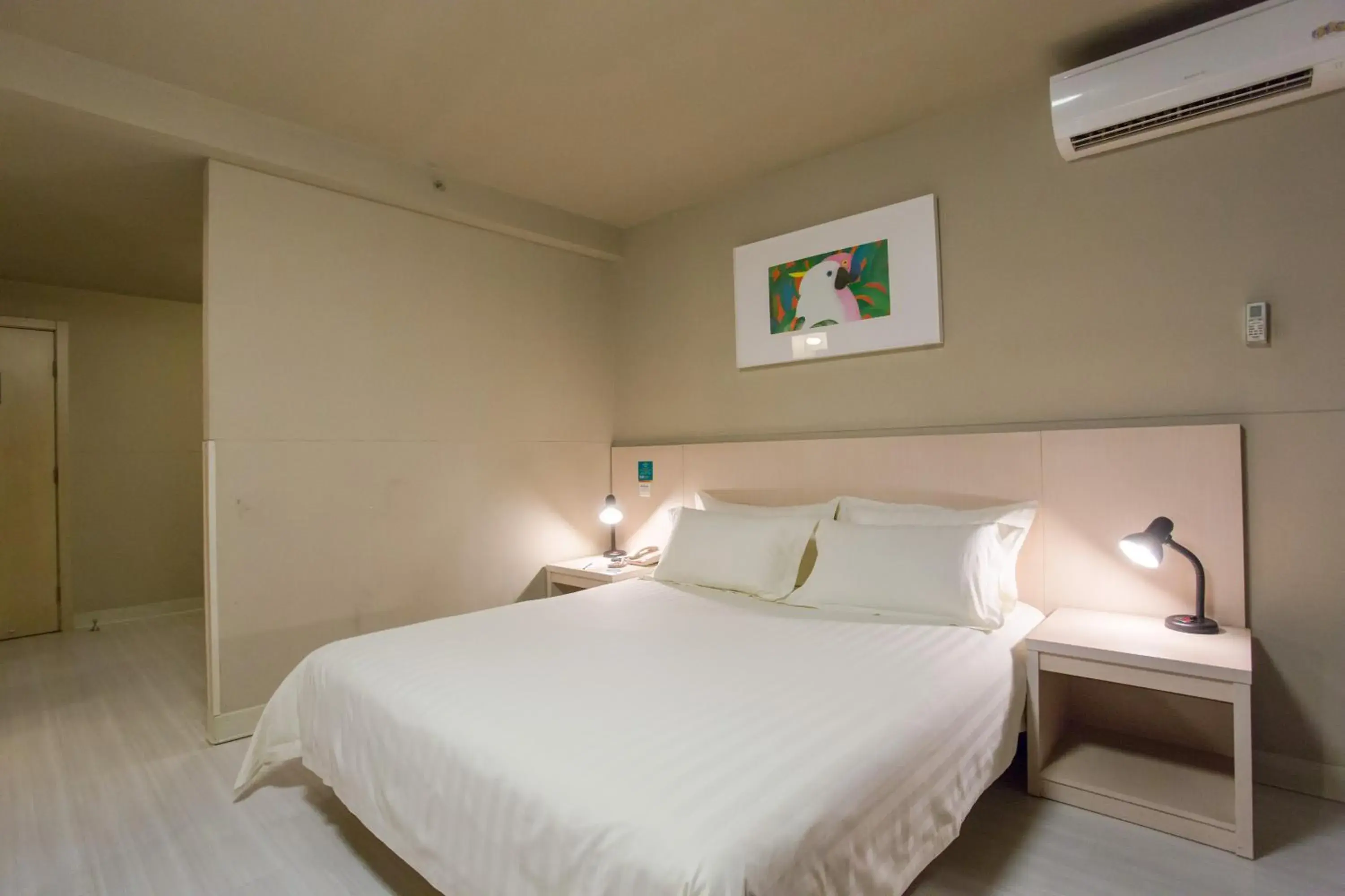 Bedroom in Jinjiang Inn Beijing Olympics Park Bedroom in Jinjiang Inn Beijing Olympics Park