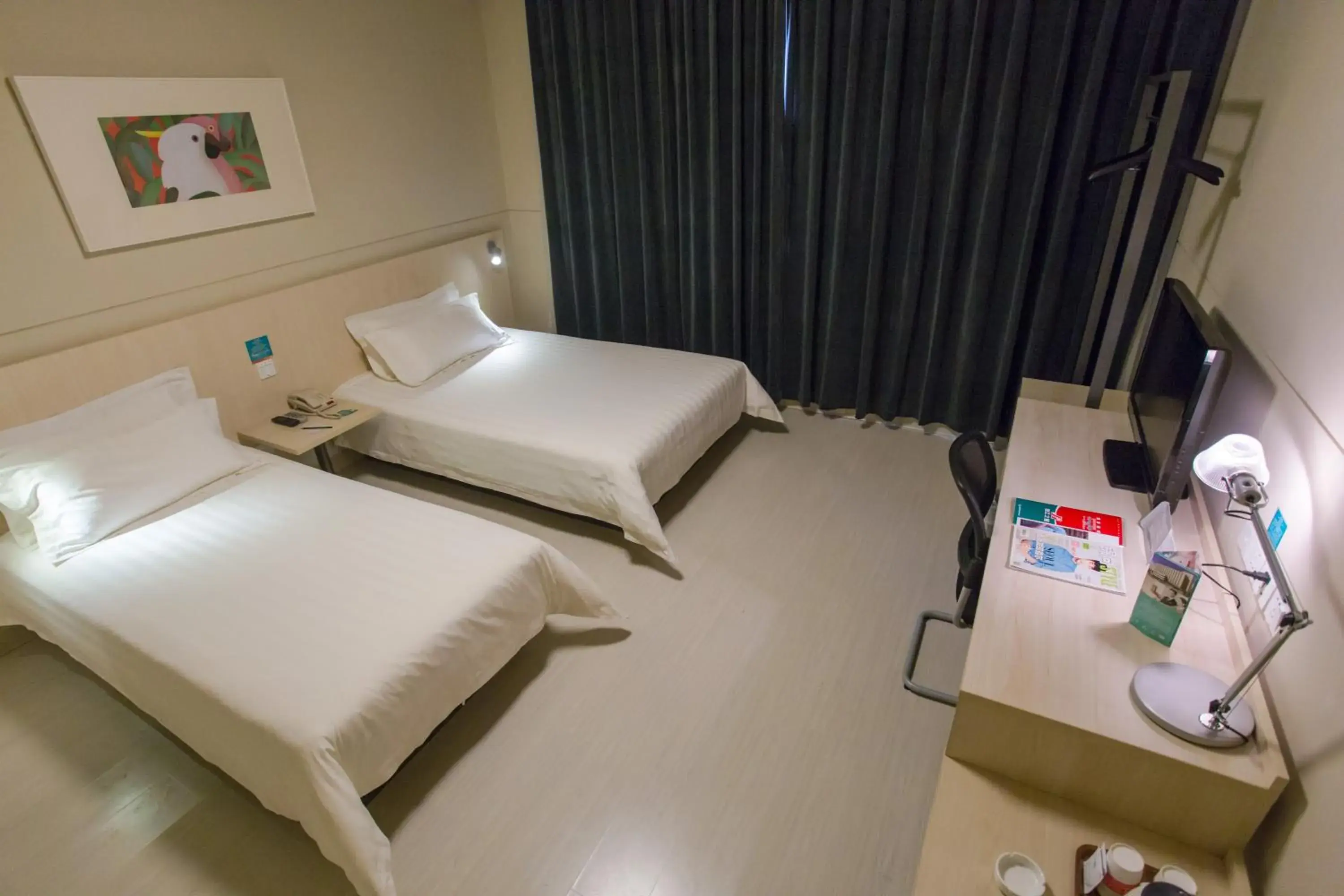 Photo of the whole room, Bed in Jinjiang Inn Beijing East Lianshi Road Photo of the whole room, Bed in Jinjiang Inn Beijing East Lianshi Road