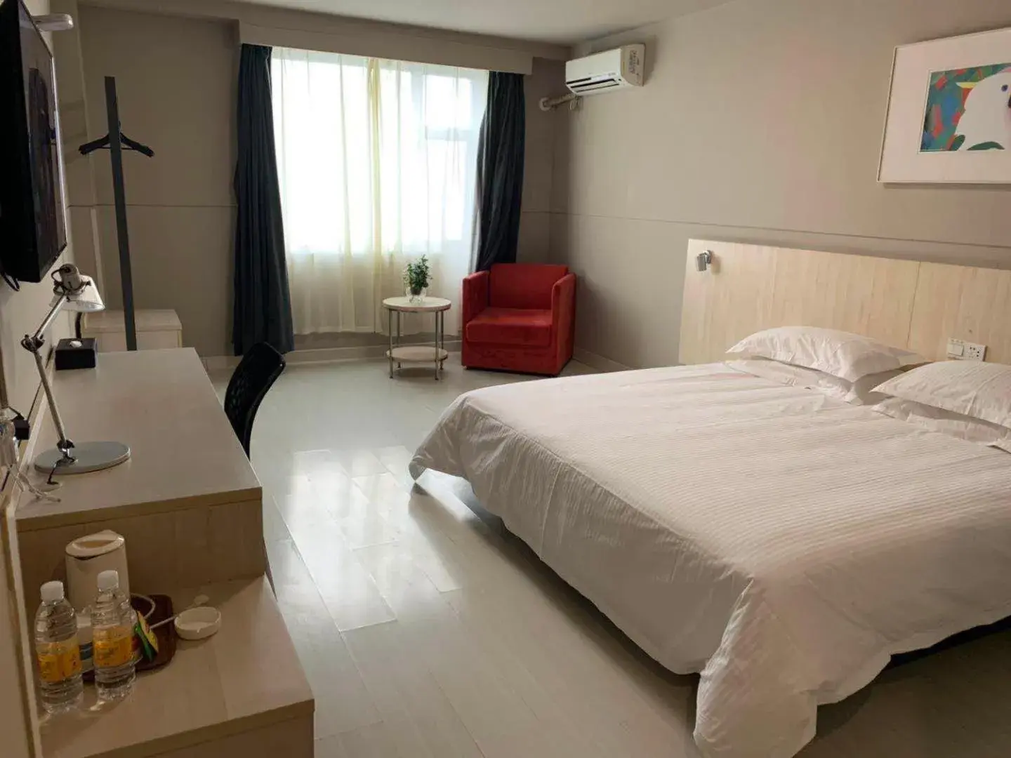 Bed in Jinjiang Inn Yixing Middle Renmin Road Pedestrain Bed in Jinjiang Inn Yixing Middle Renmin Road Pedestrain