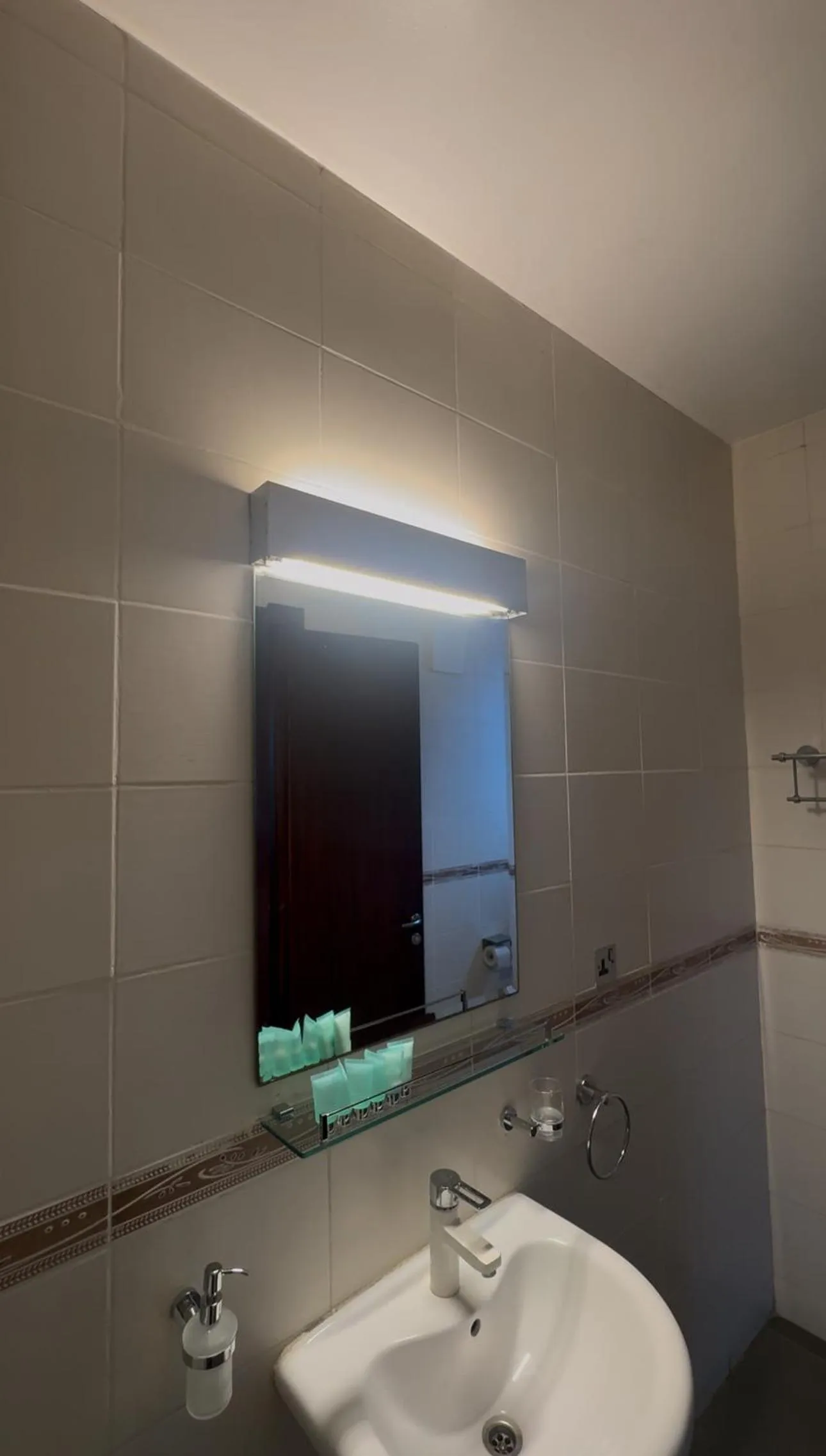 Bathroom in Maxlot Hotel