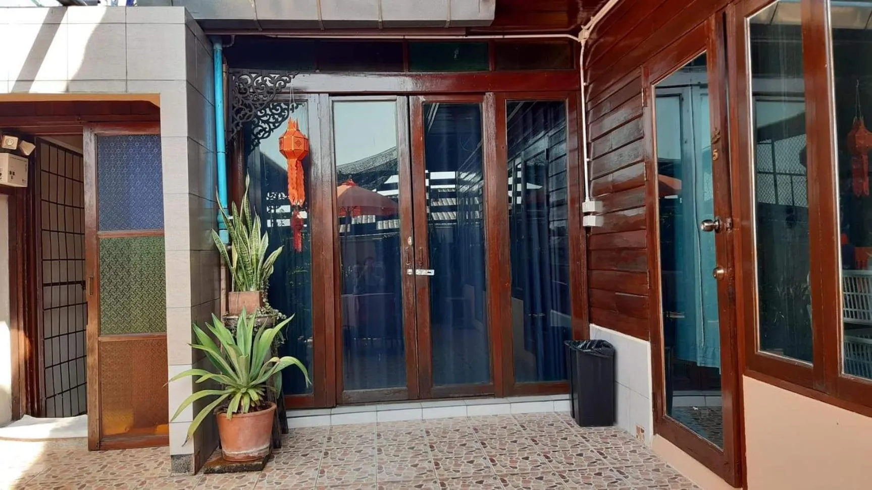 Facade/entrance in The North Hotel