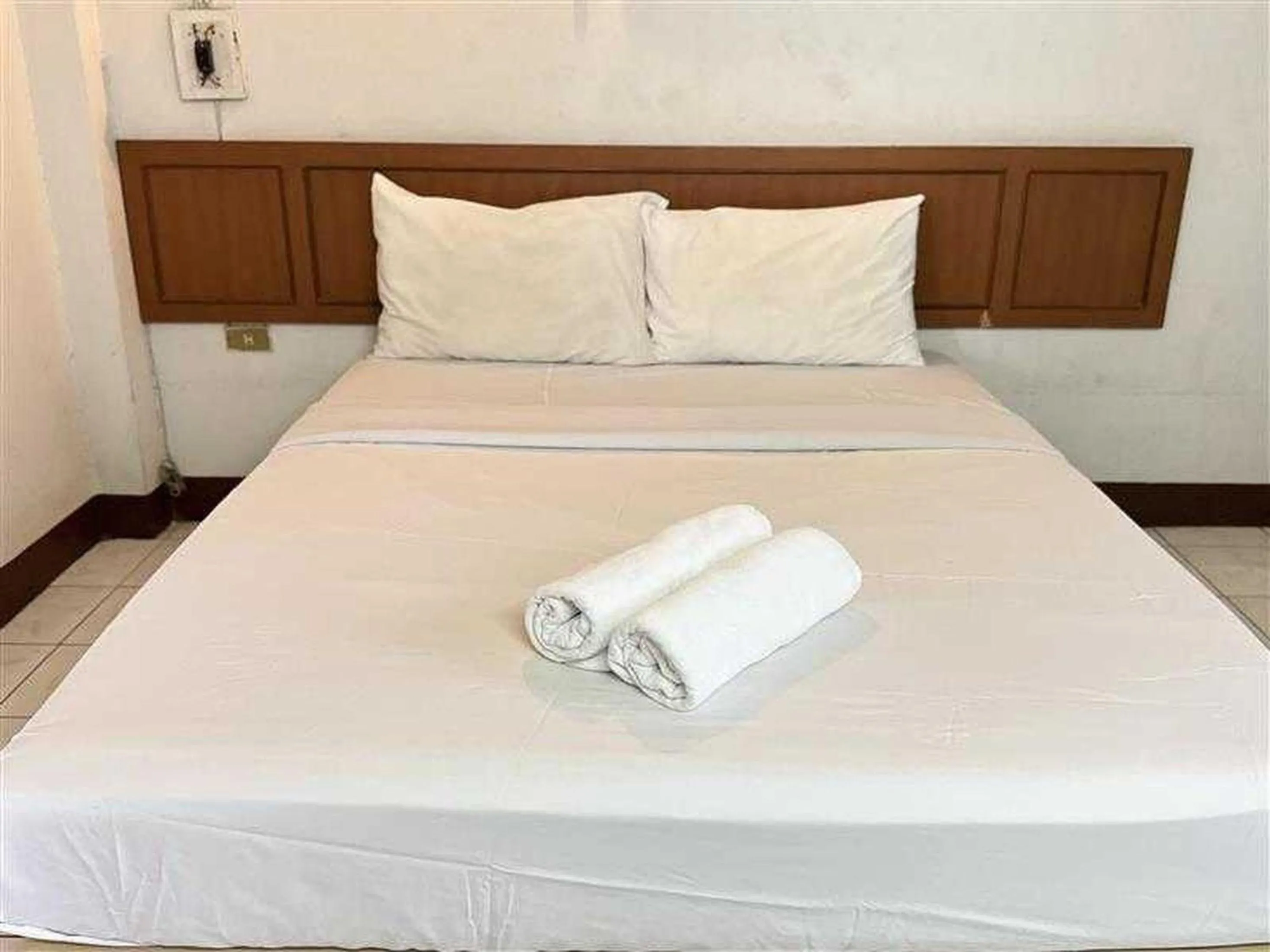 Bedroom, Bed in Hotel O Top North Guesthouse