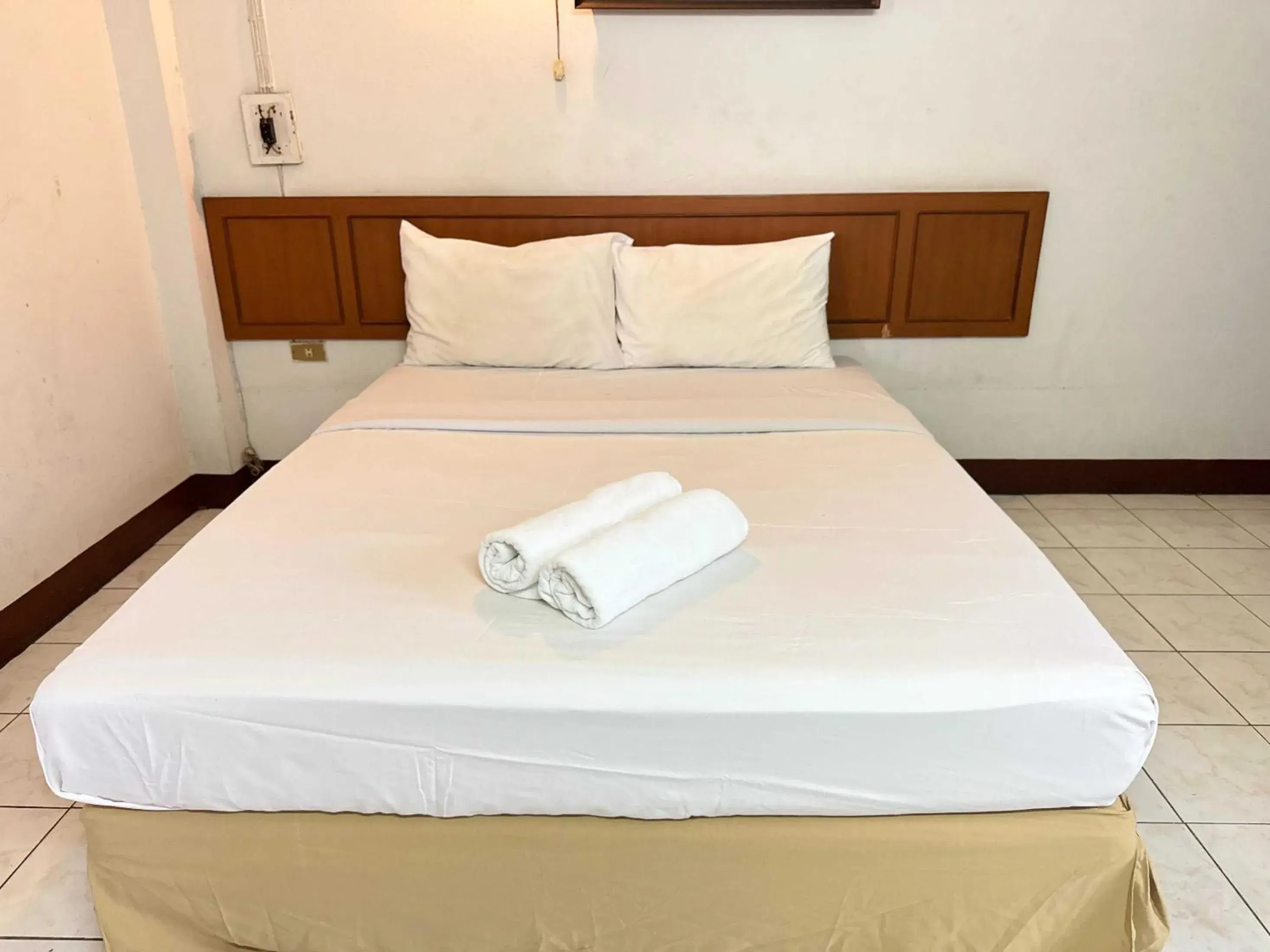 Bedroom, Bed in Hotel O Top North Guesthouse Bedroom, Bed in Hotel O Top North Guesthouse