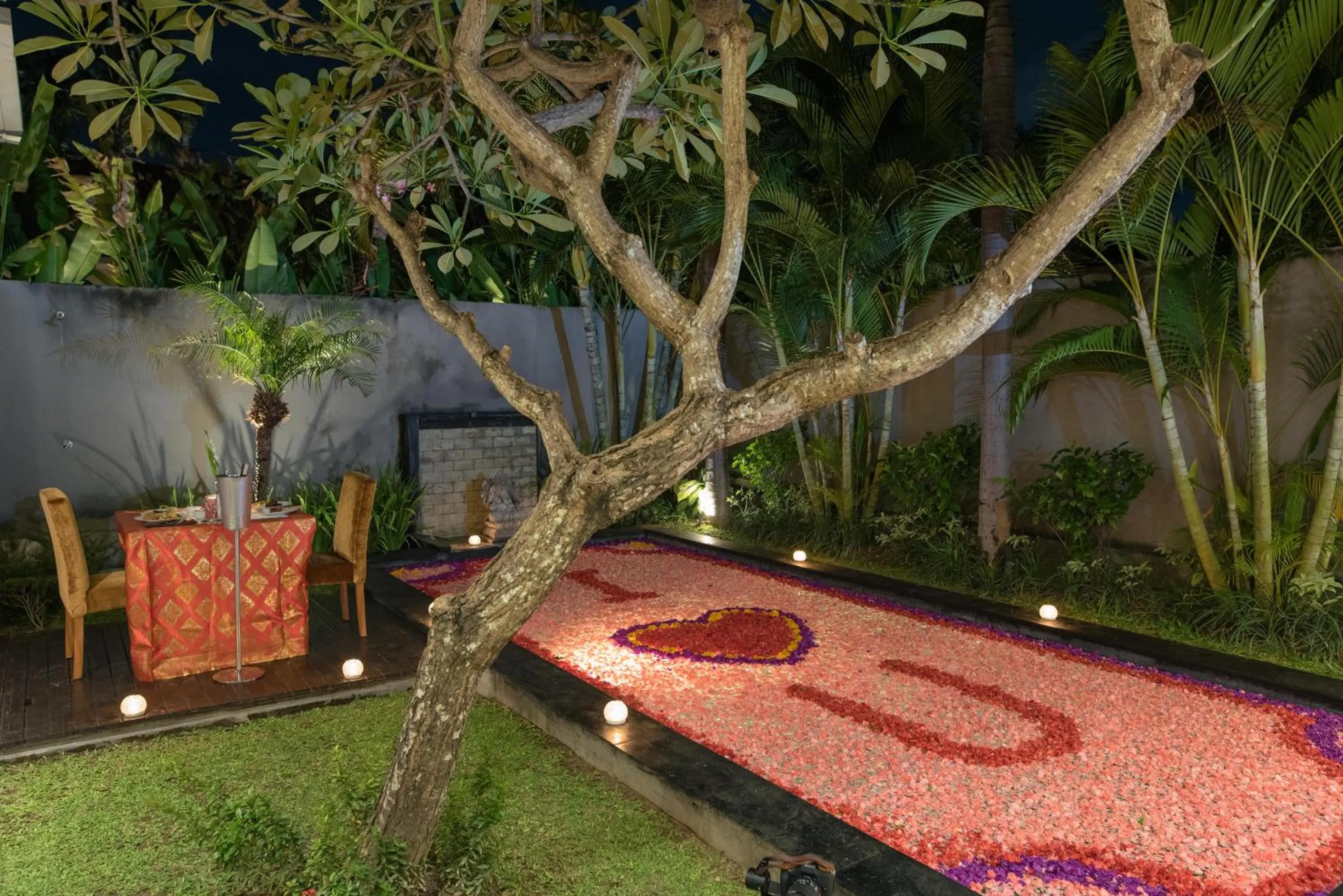 Night in Kubu Manggala Villas Seminyak