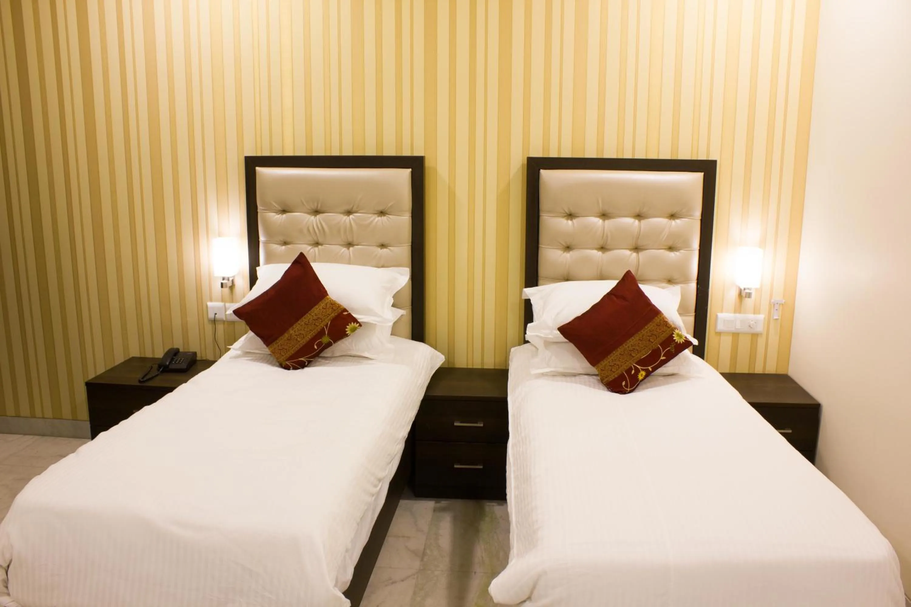 Decorative detail, Bed in Pandya Niwas