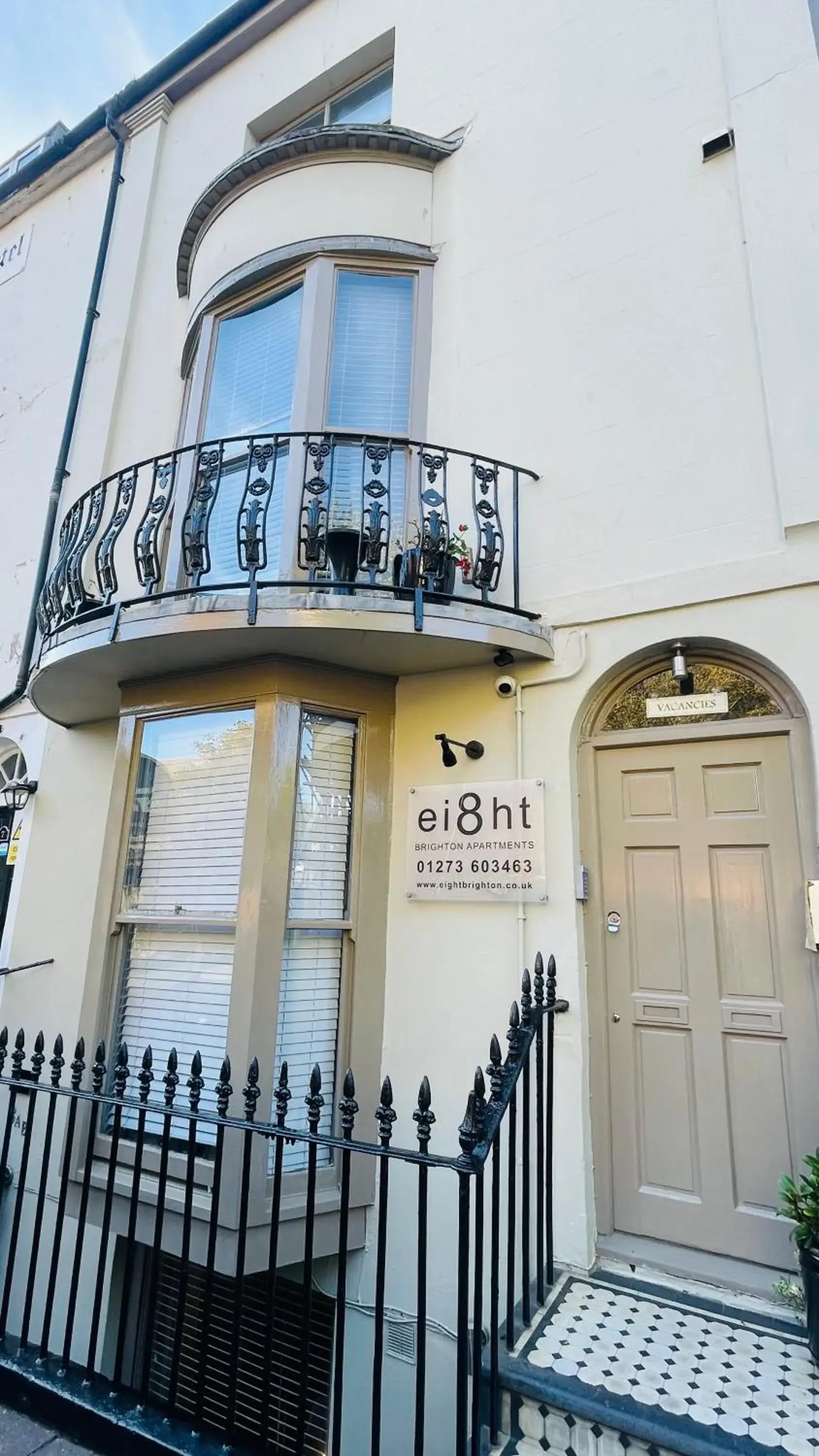 Facade/entrance in EI8HT Brighton Guest Accommodation Facade/entrance in EI8HT Brighton Guest Accommodation