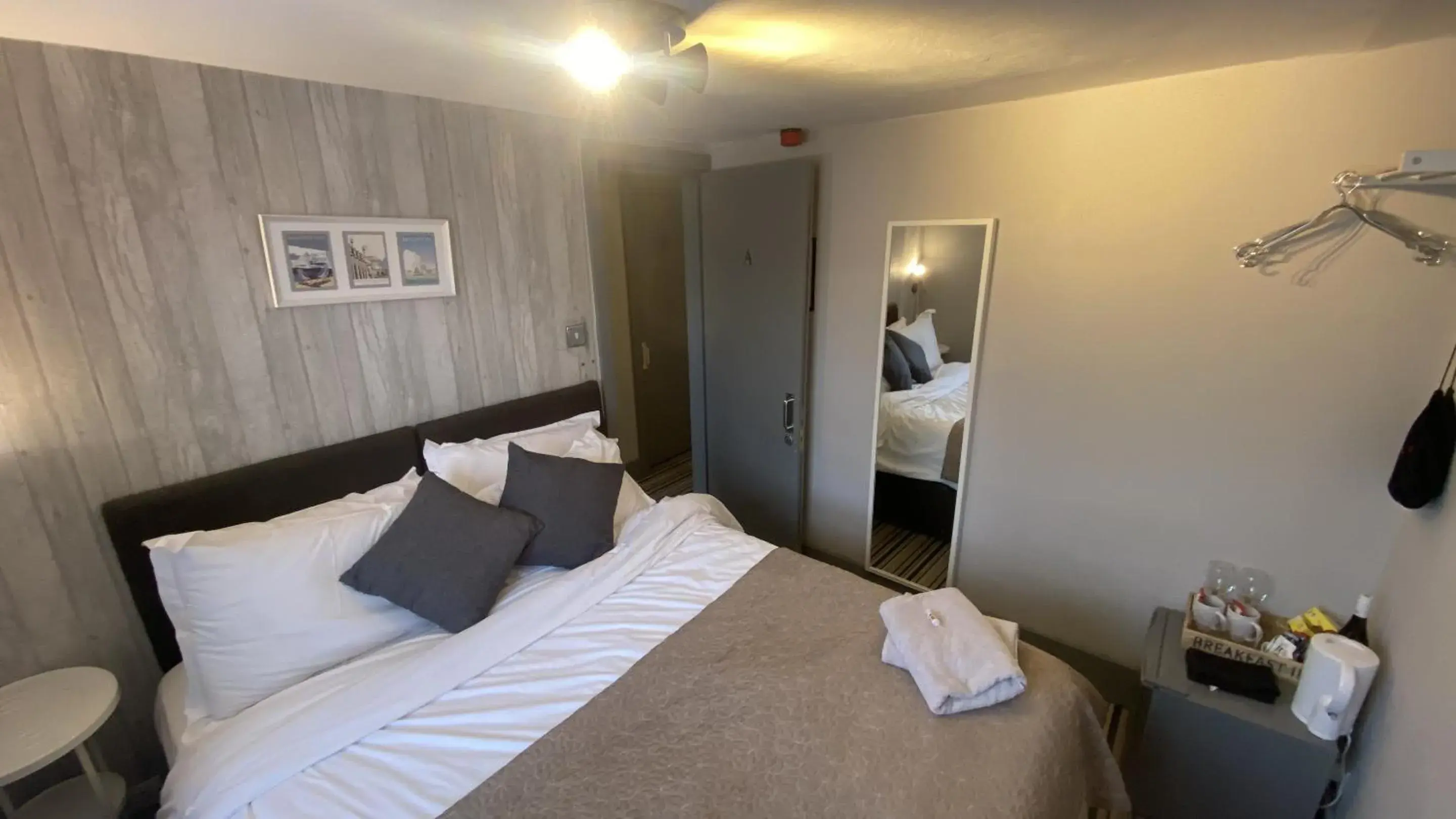Bedroom, Bed in EI8HT Brighton Guest Accommodation Bedroom, Bed in EI8HT Brighton Guest Accommodation