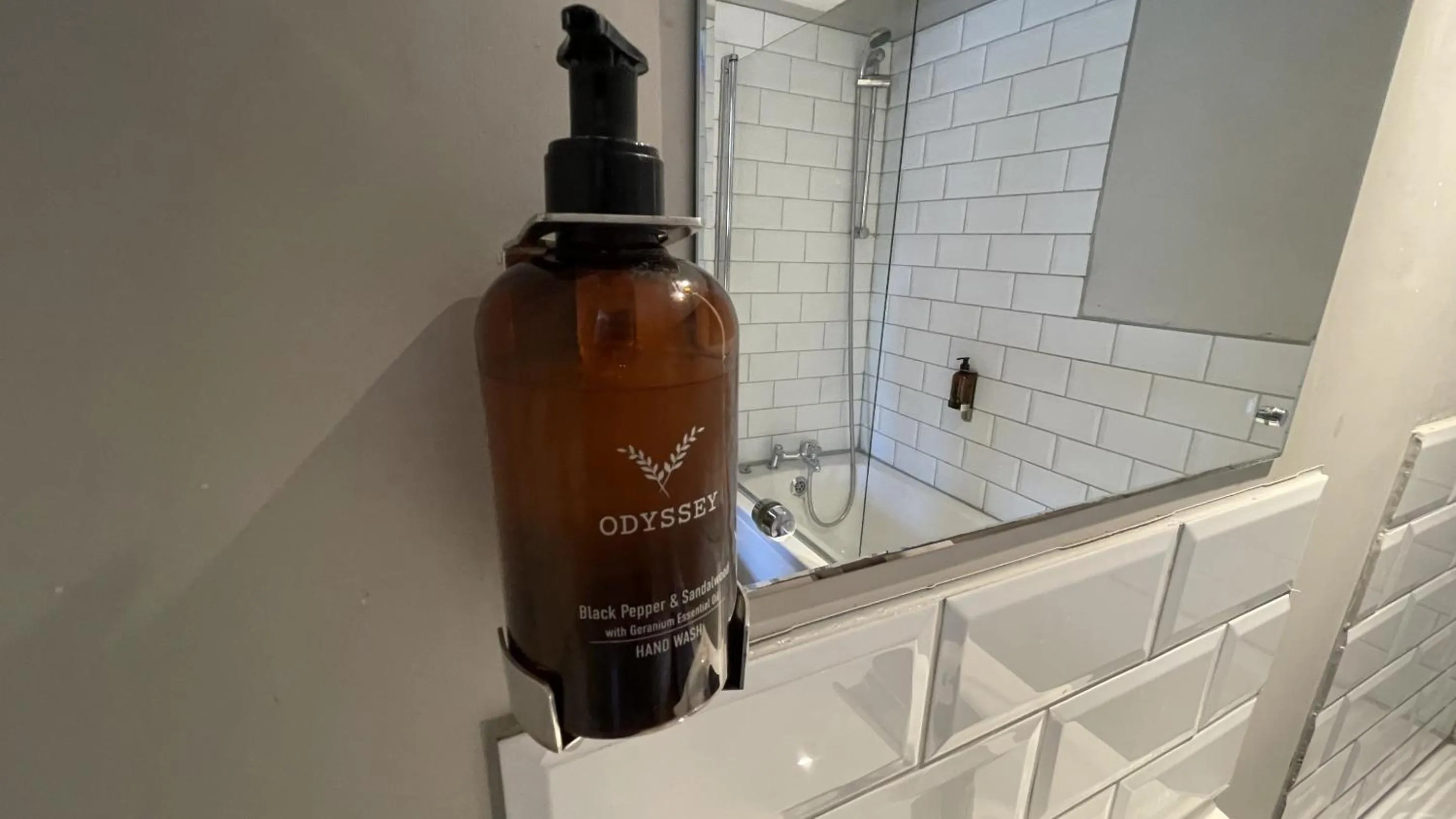 Bathroom in EI8HT Brighton Guest Accommodation