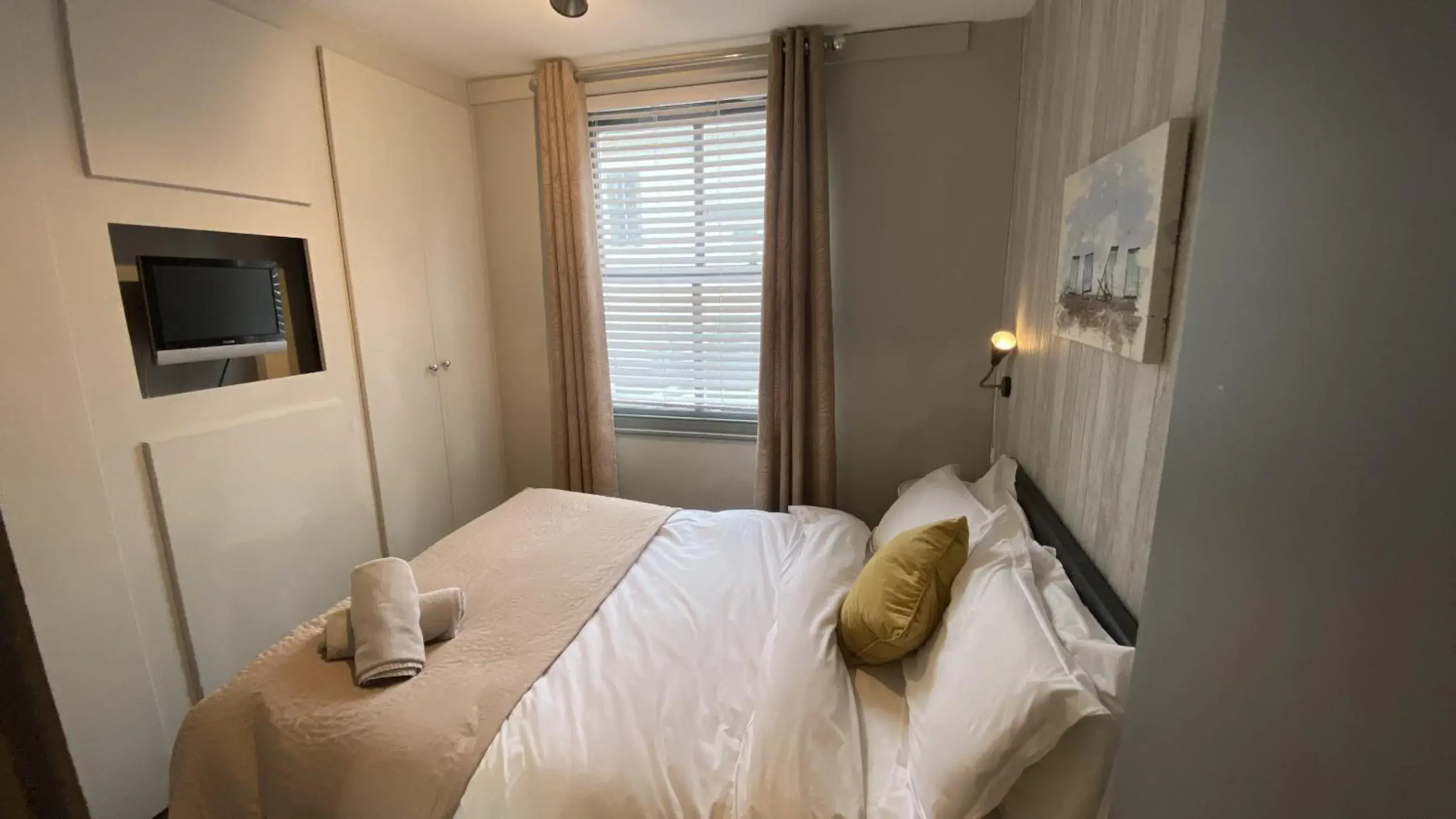 Bedroom, Bed in EI8HT Brighton Guest Accommodation Bedroom, Bed in EI8HT Brighton Guest Accommodation