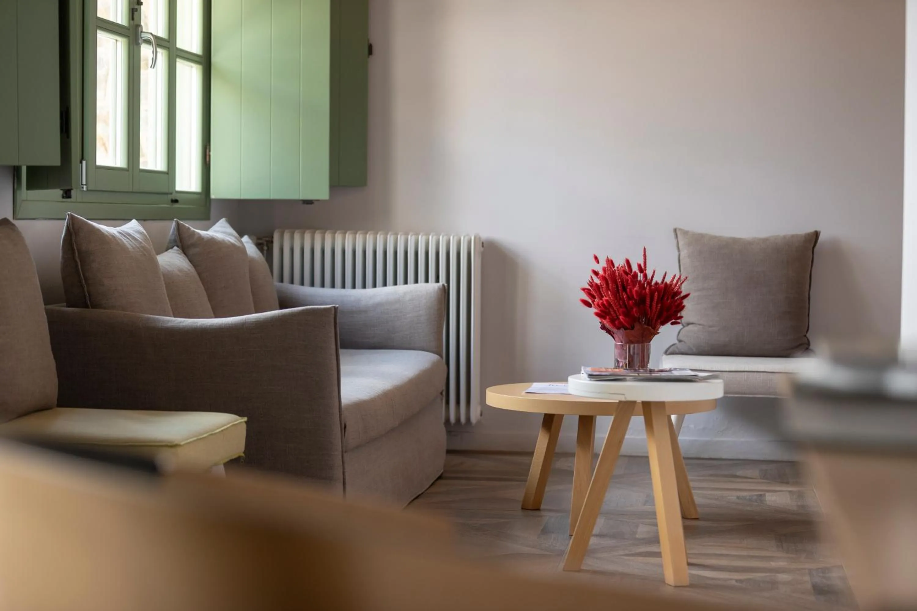 Seating area in Foresta in Medias Mores