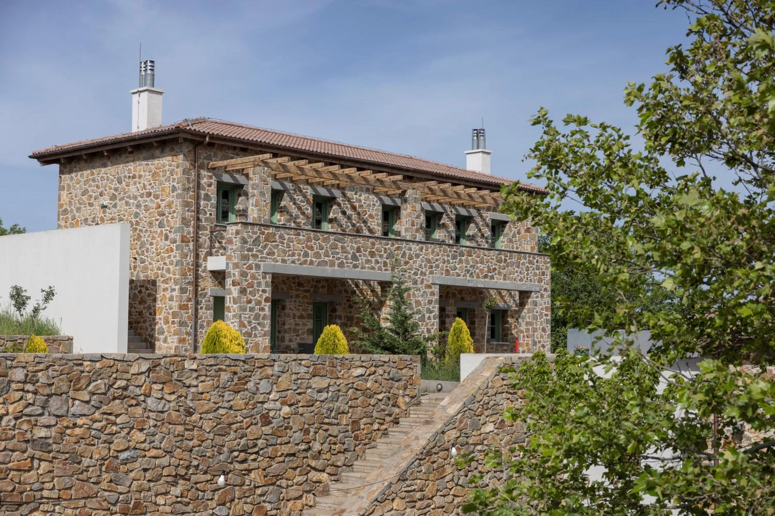 Property building in Foresta in Medias Mores