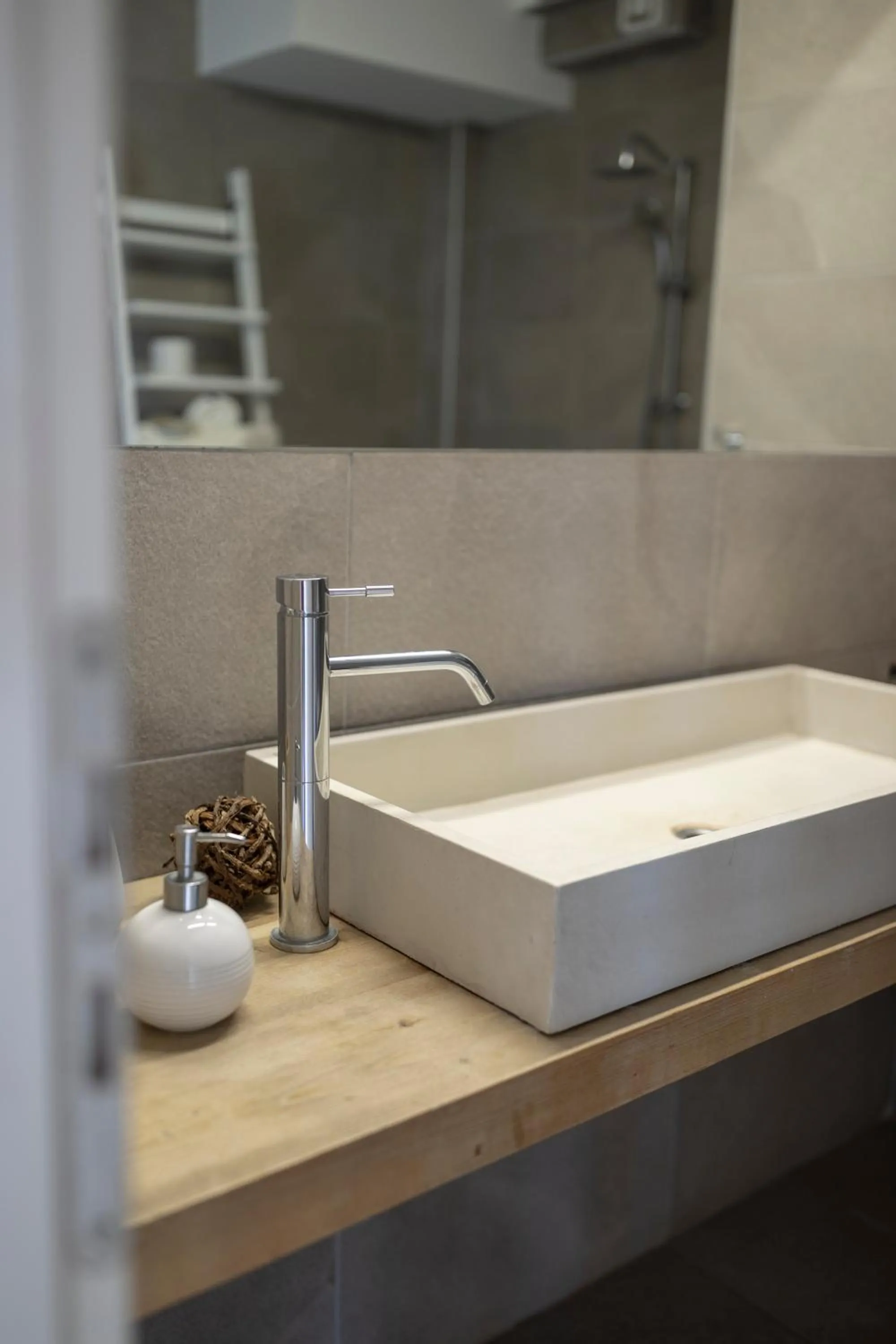 Bathroom in Foresta in Medias Mores