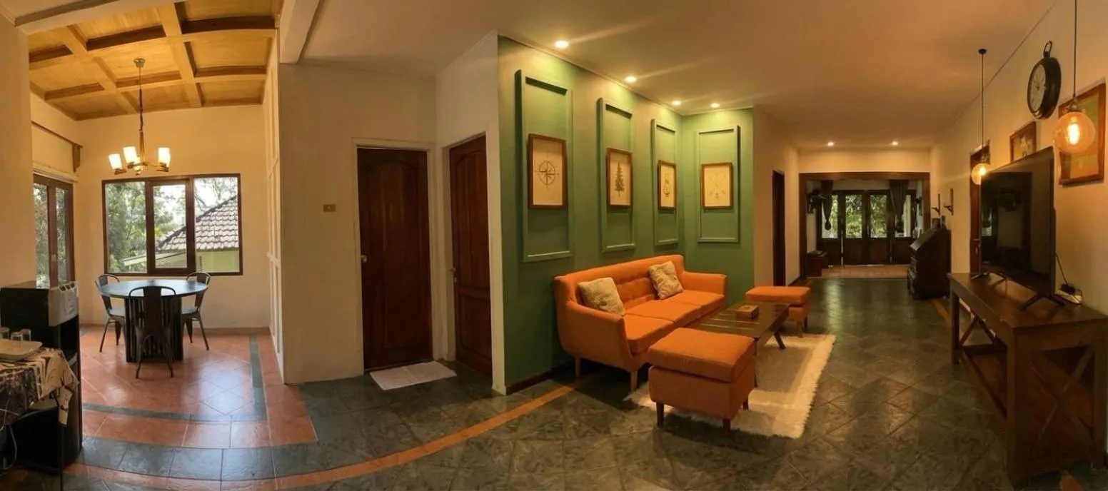 Family Room with Mountain View in Covehill Green Resort