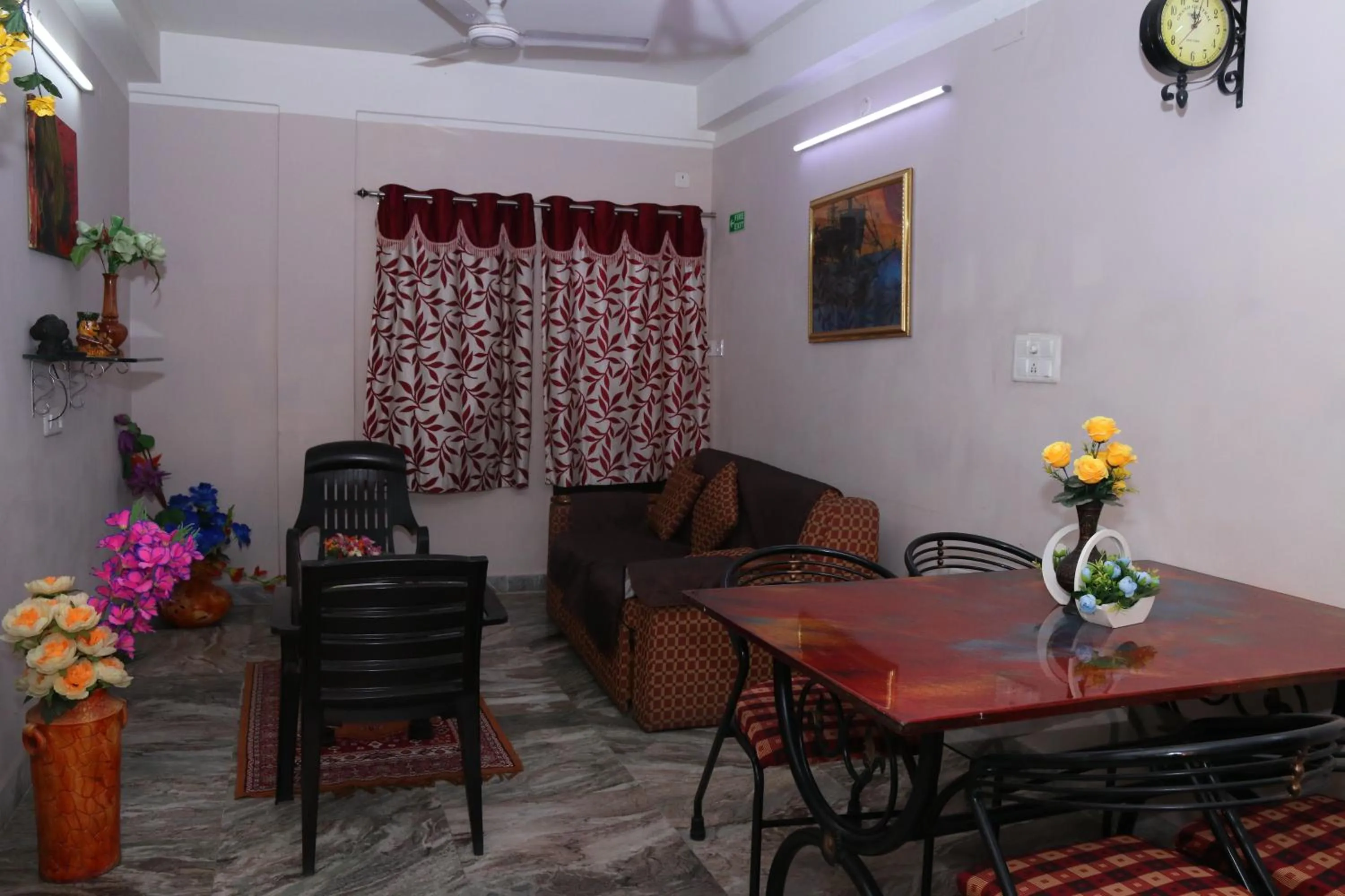 Dining area in The Elite Apartment Hotel
