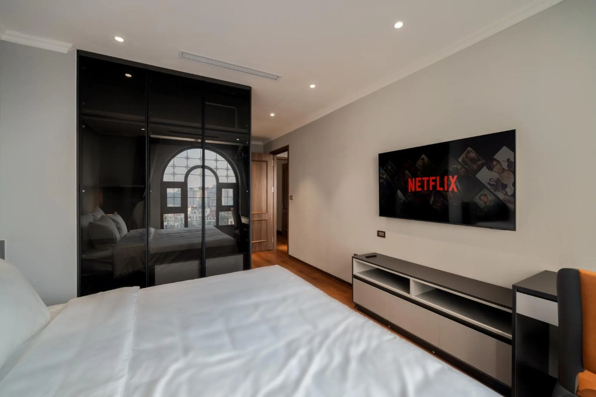 Bed in Luxe Paradise Suites Tay Ho