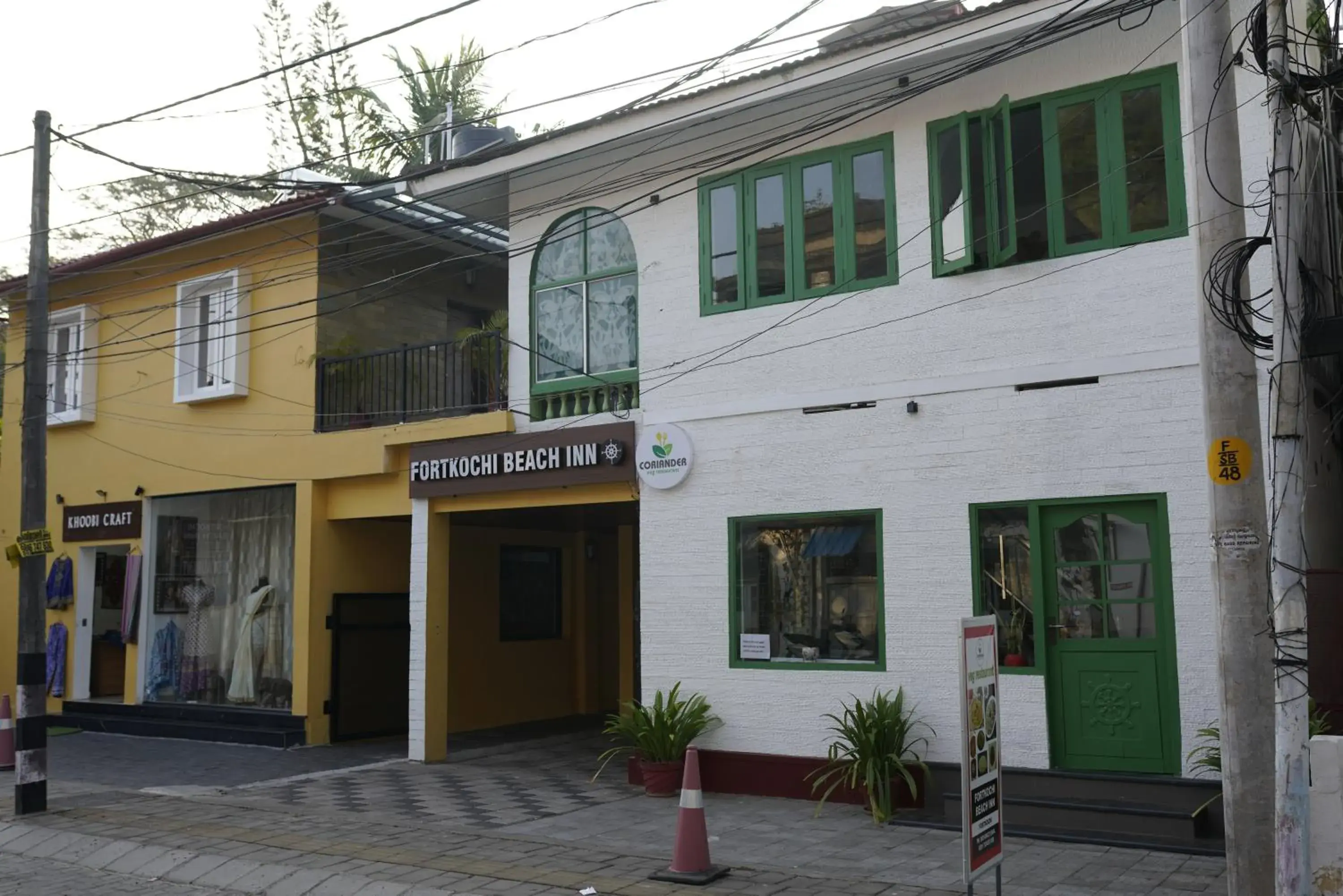 Property building in Fortkochi Beach Inn Property building in Fortkochi Beach Inn