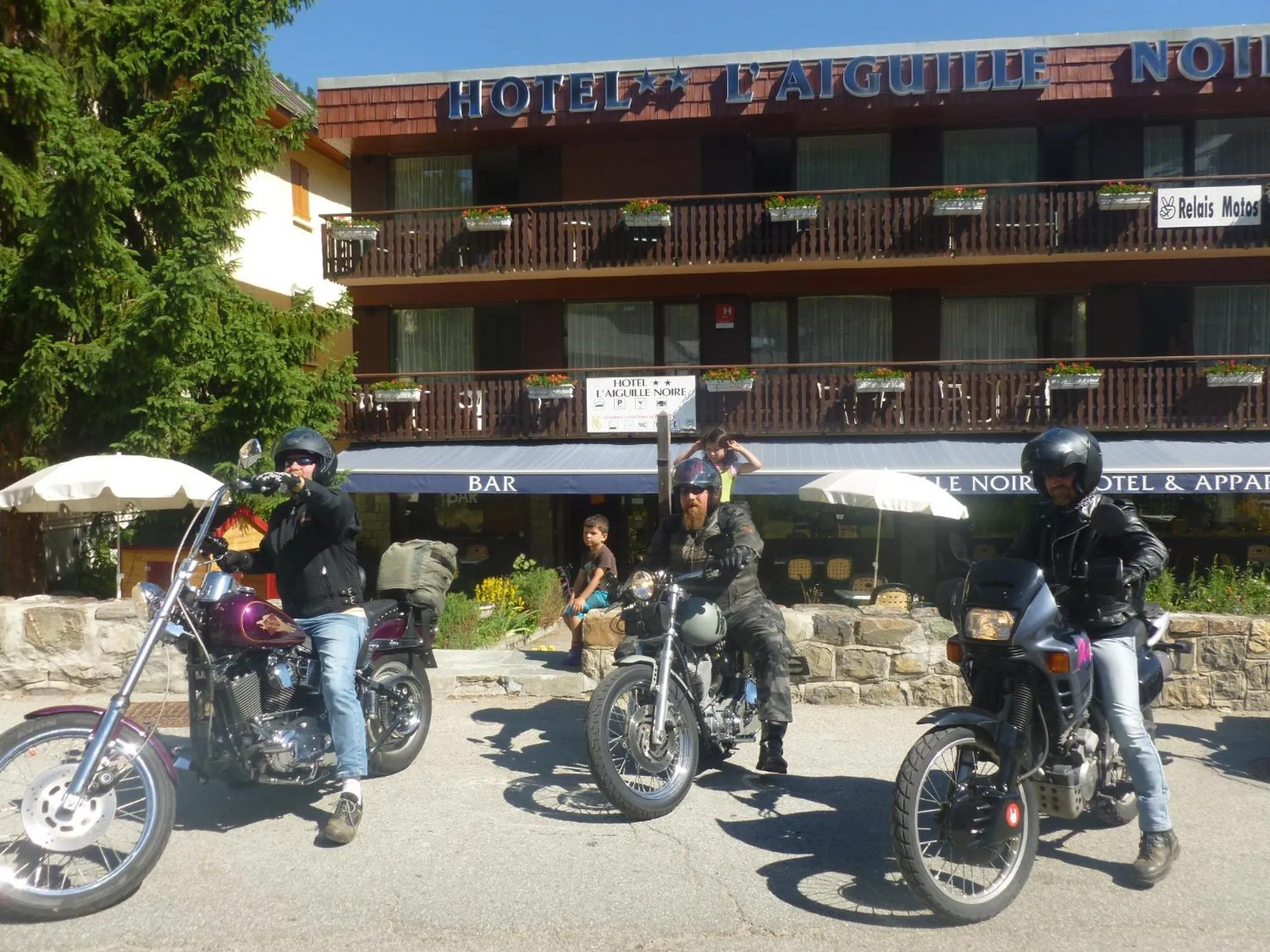 Facade/entrance in Aiguille Noire
